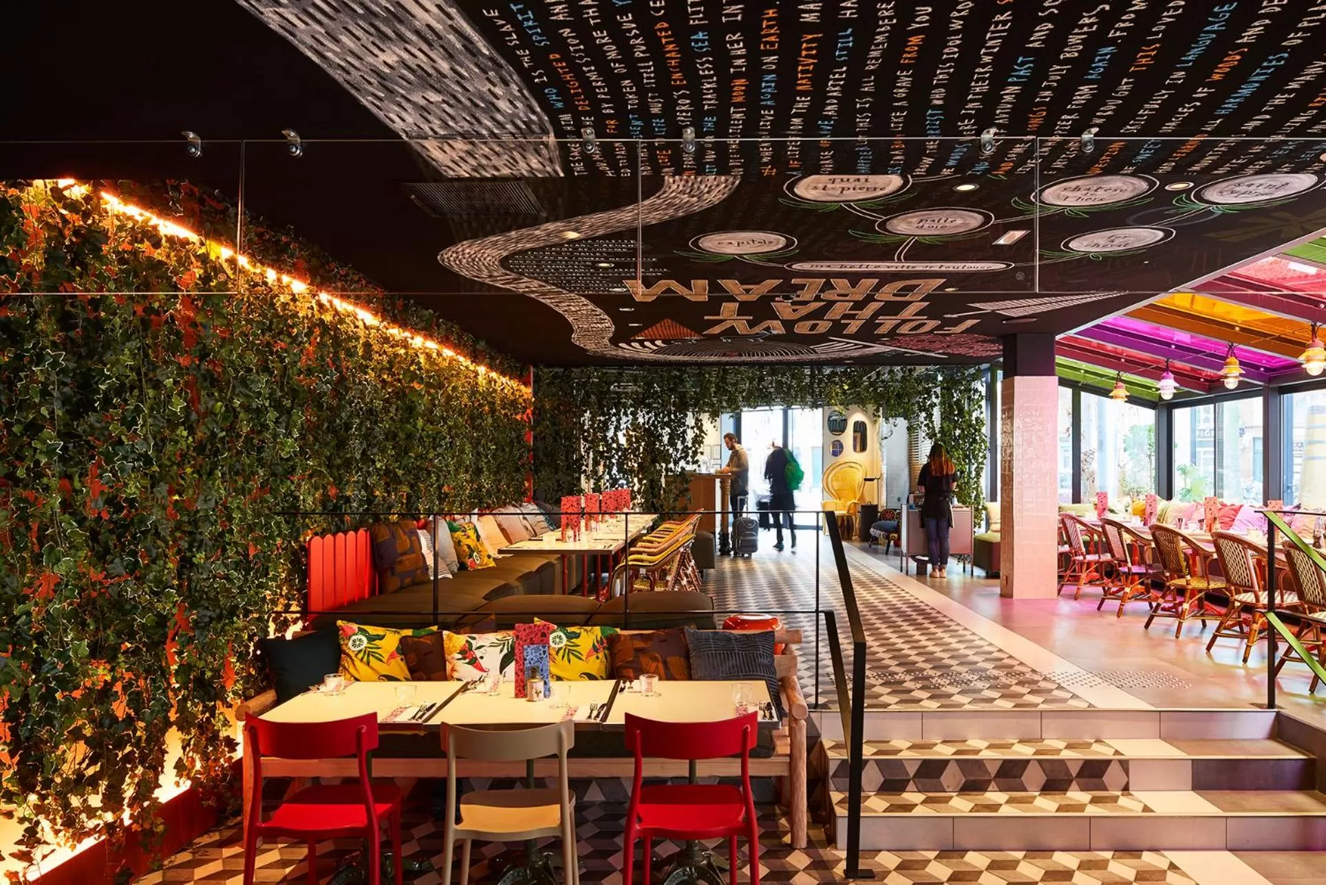 Restaurant/places to eat in Mama Shelter Toulouse