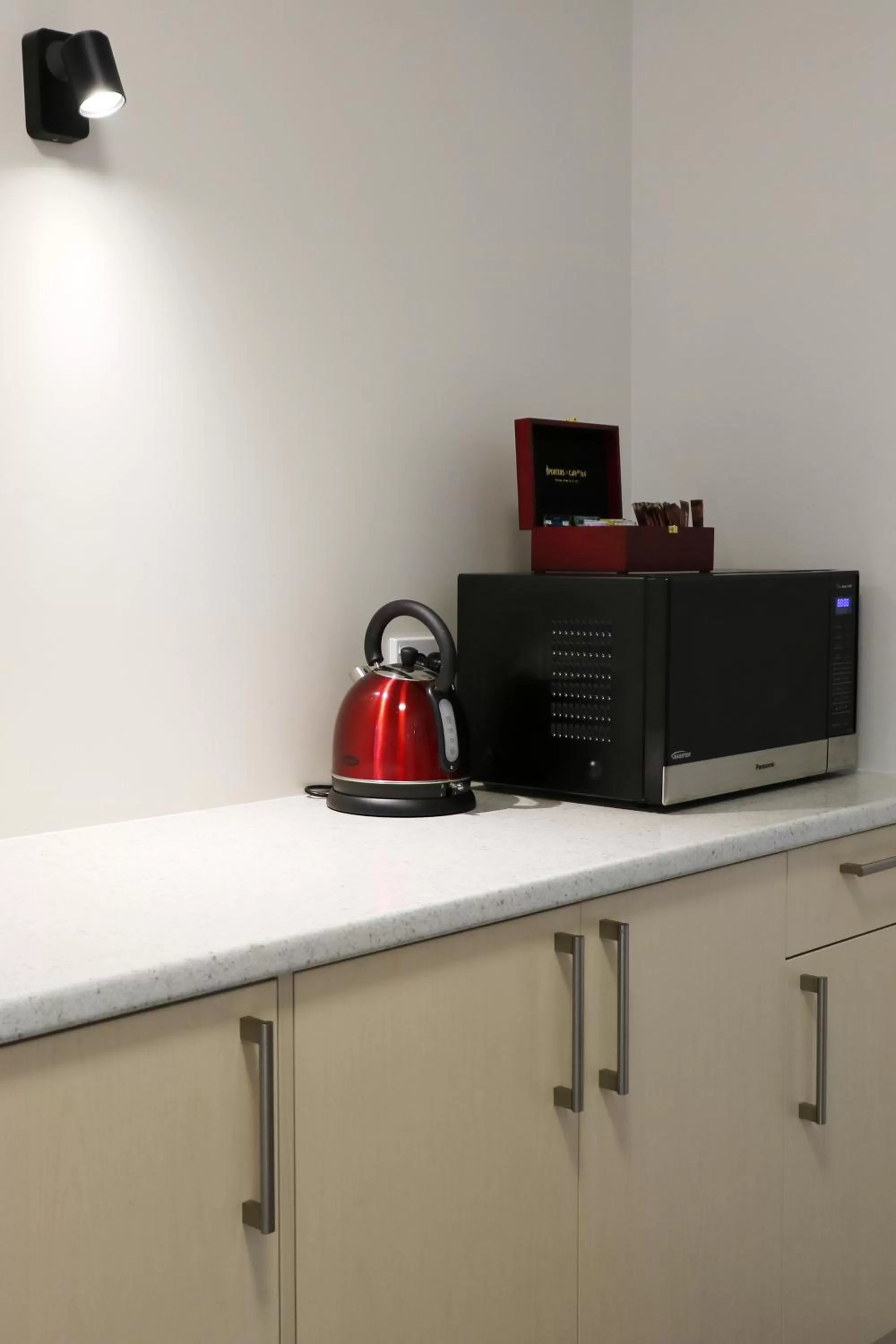 Kitchen or kitchenette in The Victoria Hotel Dunedin