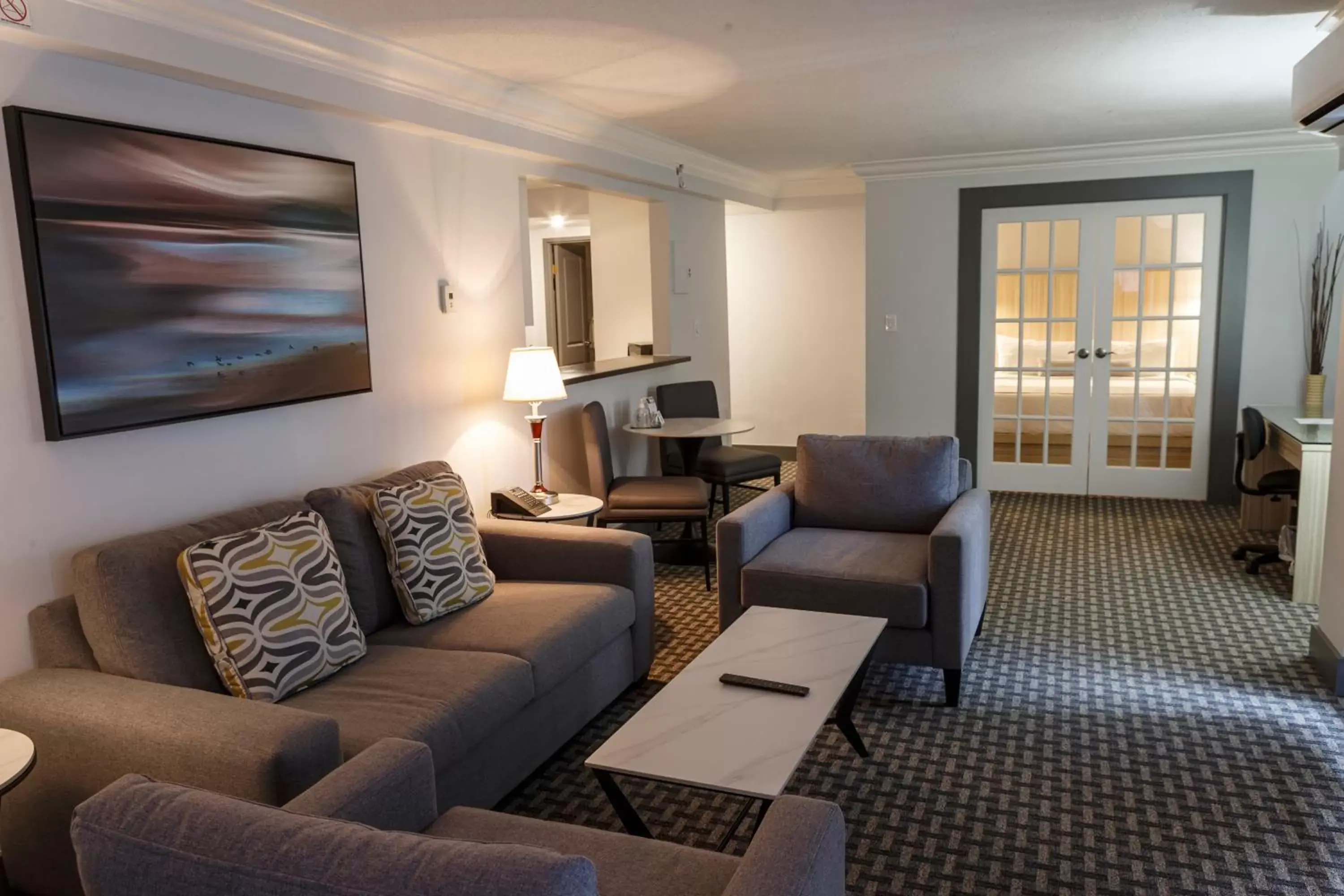 Living room, Seating Area in Century Plaza Hotel