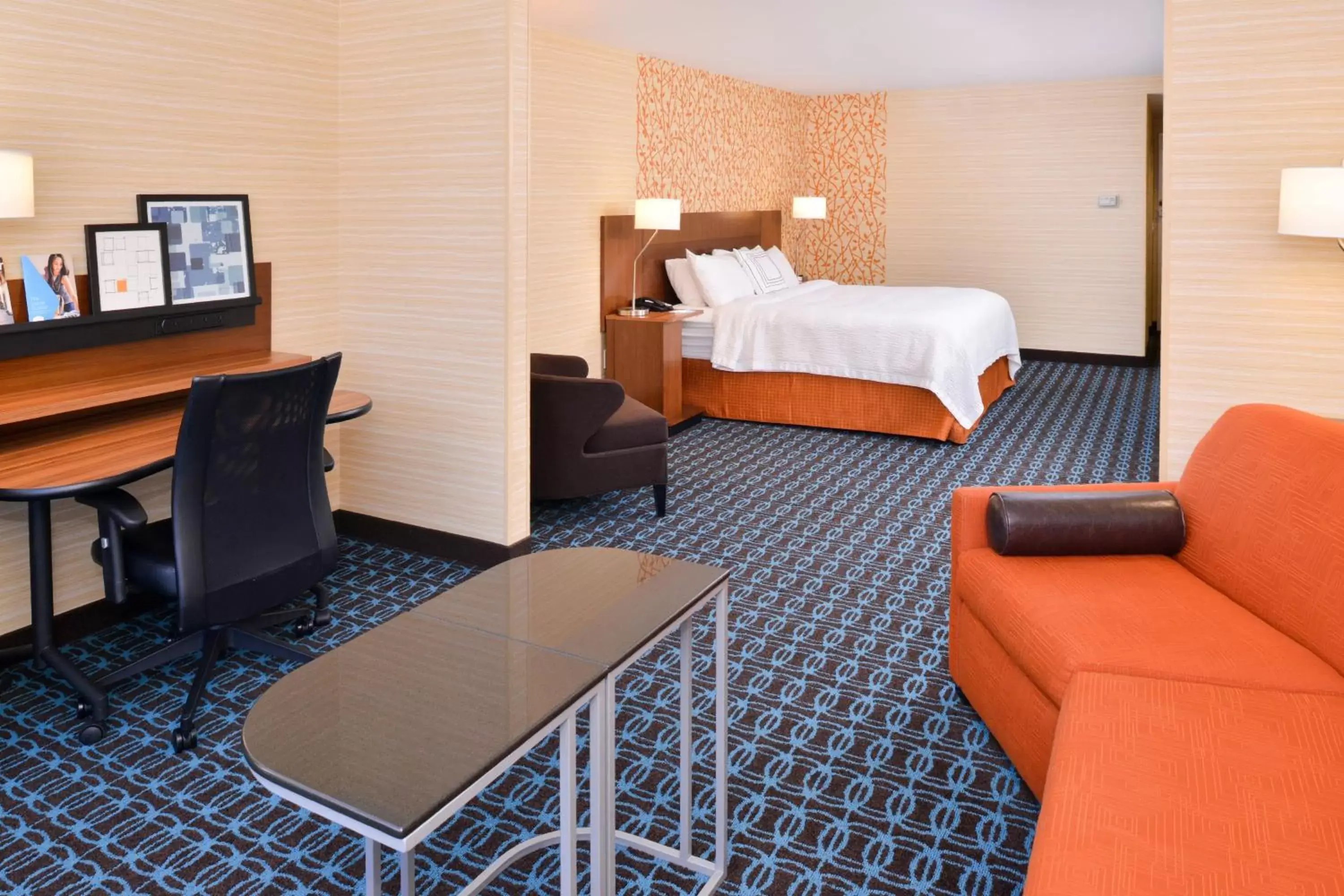 Photo of the whole room, Bed in Fairfield Inn and Suites by Marriott Rochester West/Greece