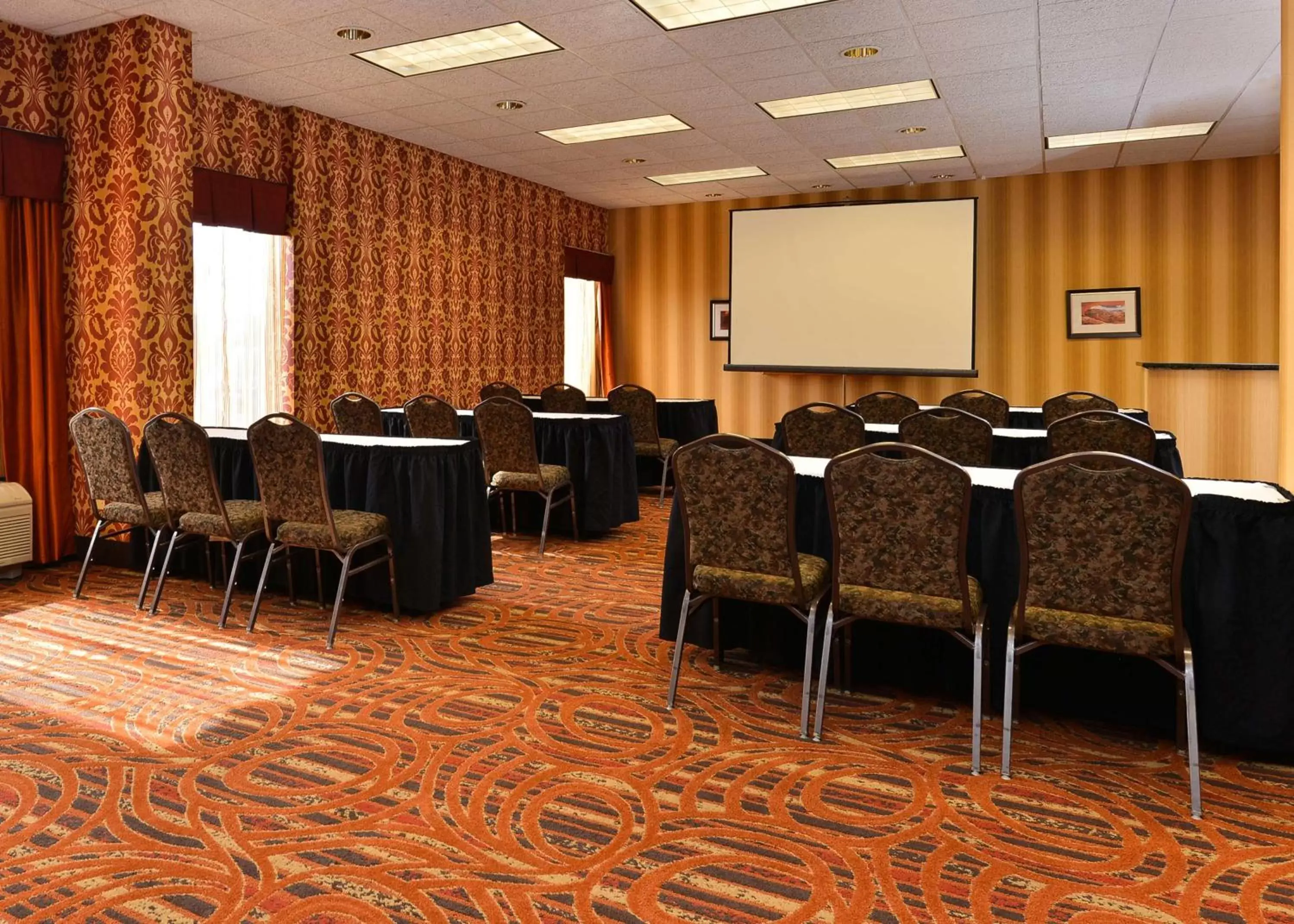 Meeting/conference room in Hampton Inn Chicago-Carol Stream