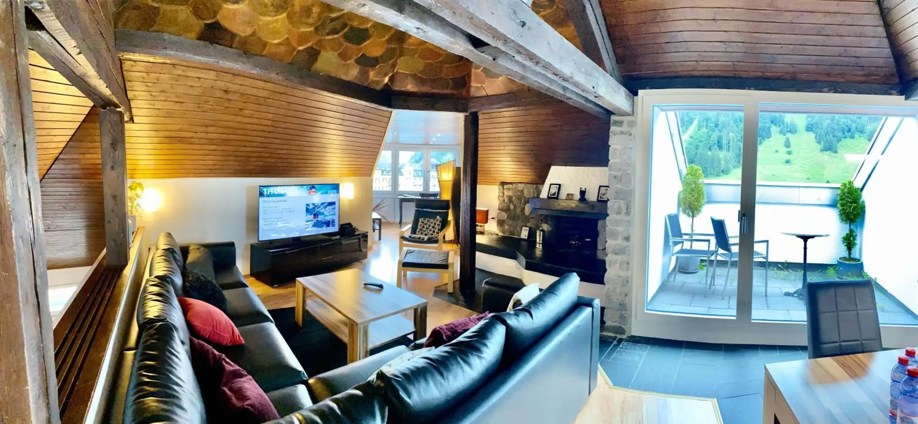 Deluxe Penthouse Suite with Panorama view in Hotel Central Deluxe Penthouse Suite with Panorama view in Hotel Central