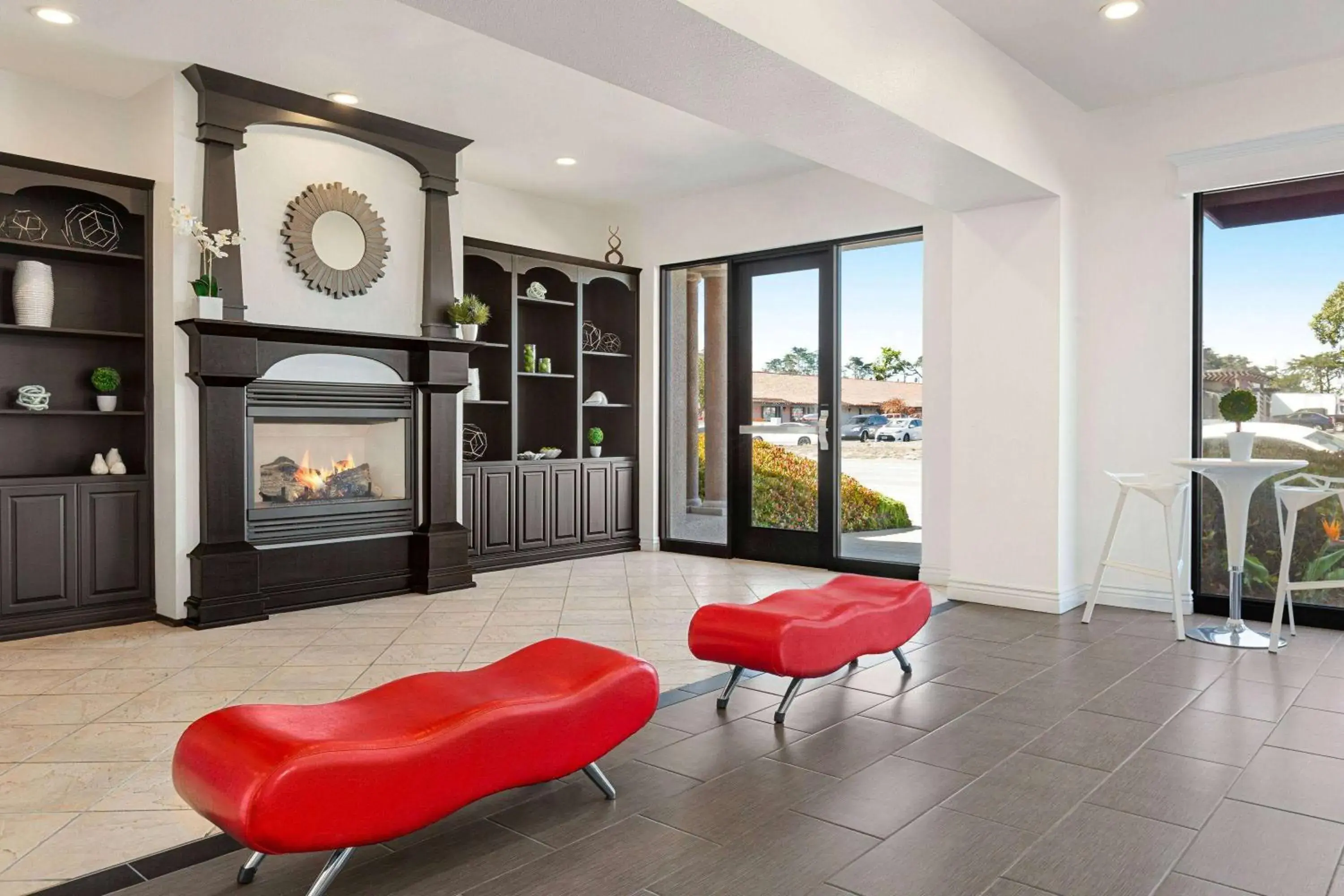 Lobby or reception in Ramada by Wyndham Marina Lobby or reception in Ramada by Wyndham Marina