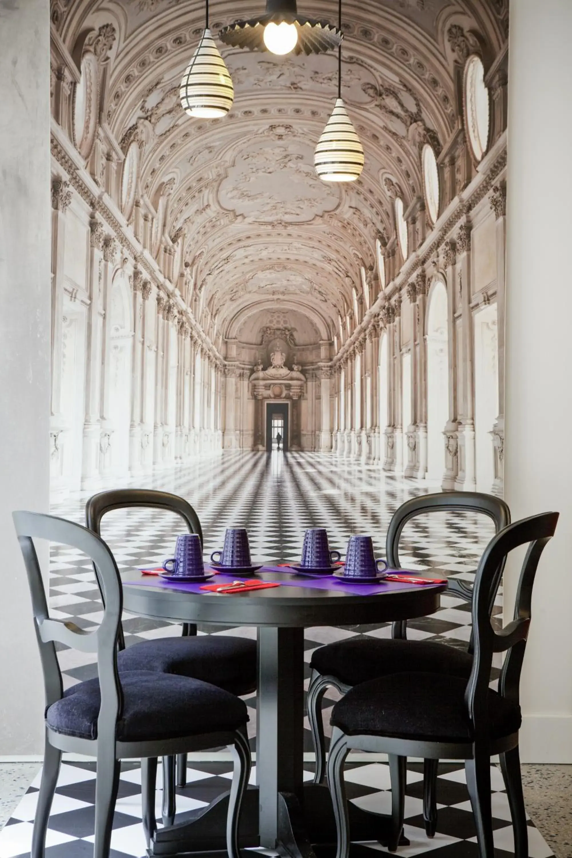 Decorative detail, Restaurant/Places to Eat in ibis Styles Paris Mairie de Montreuil