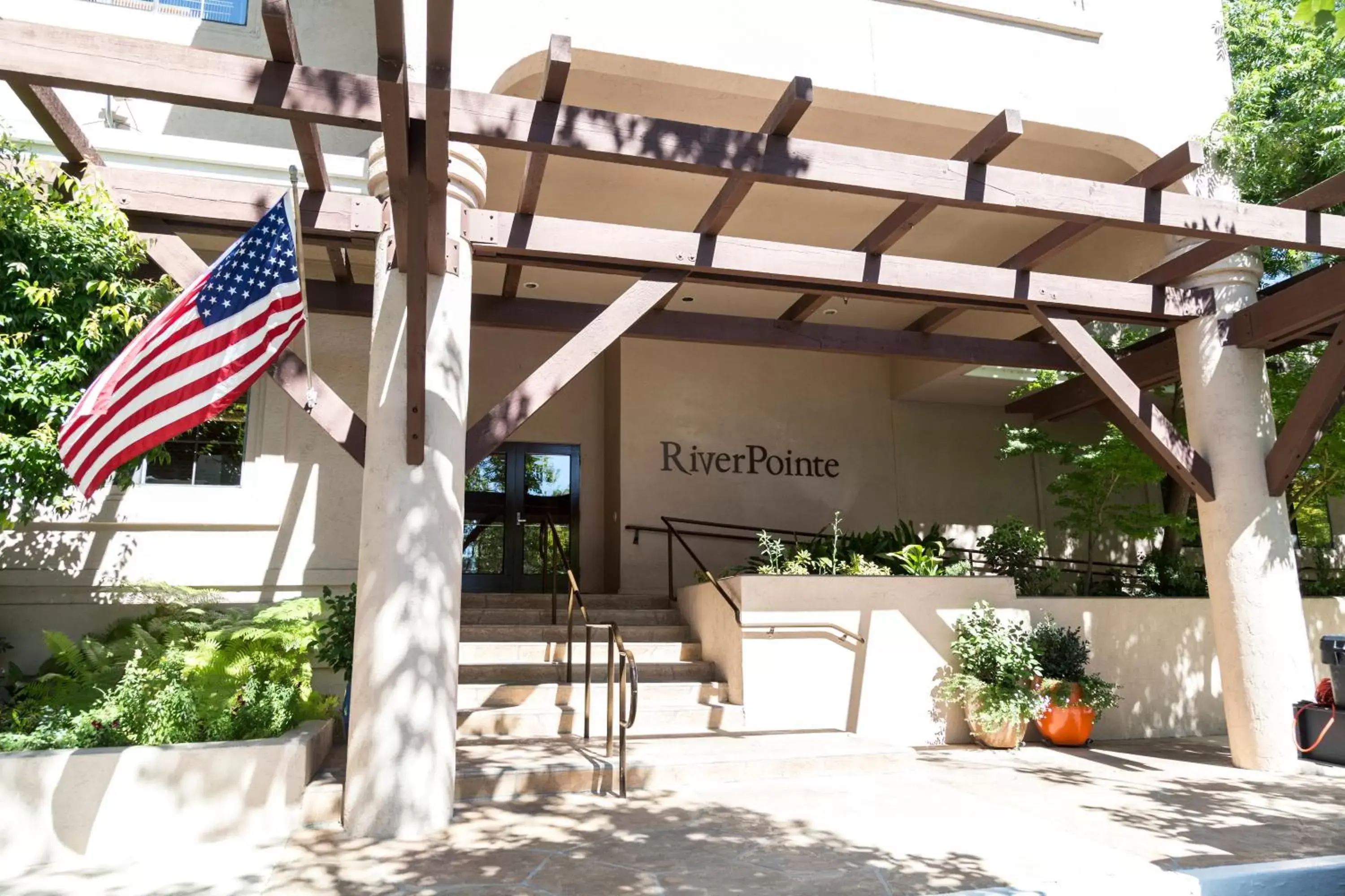 Facade/entrance in RiverPointe Napa Valley Resort Facade/entrance in RiverPointe Napa Valley Resort