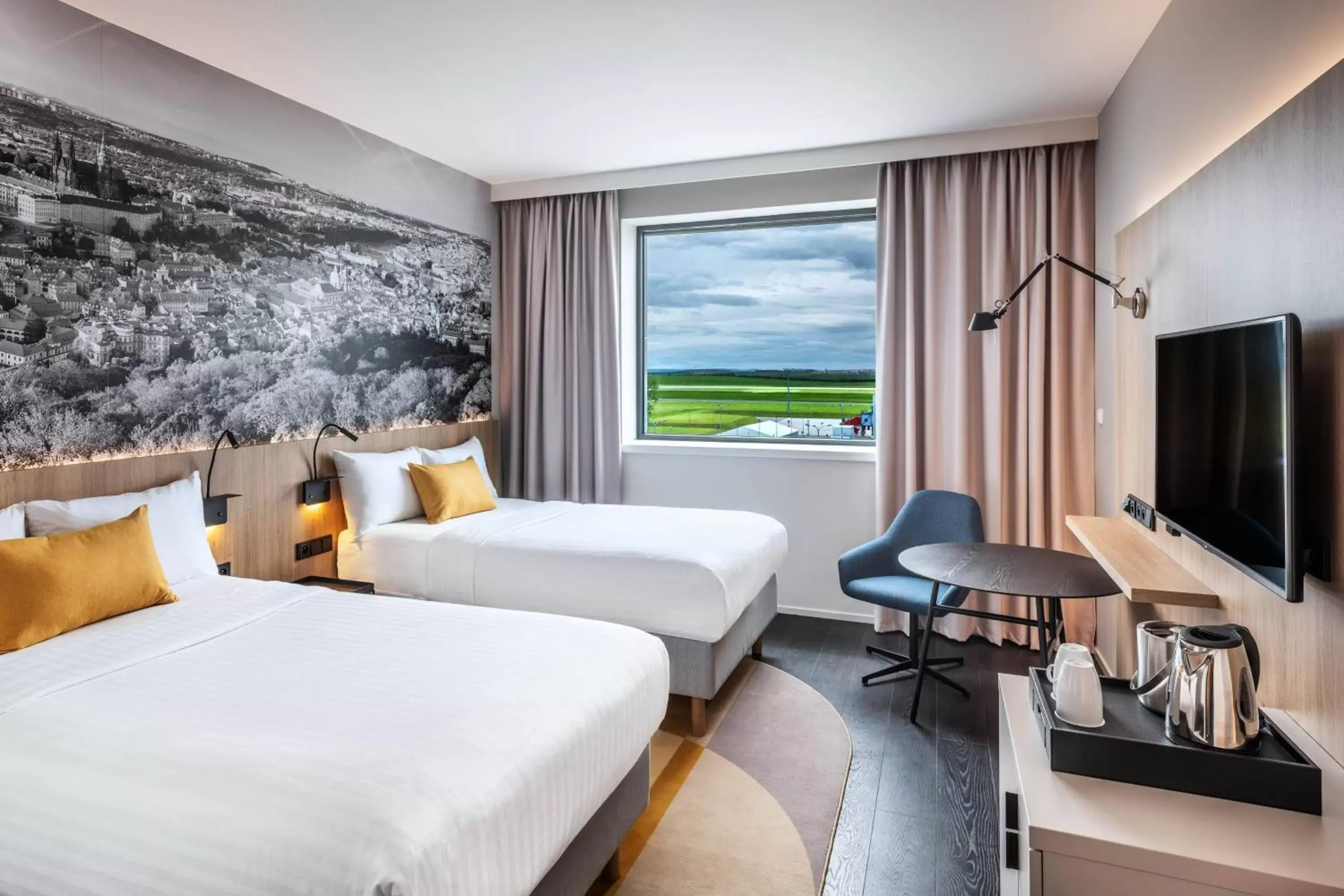 Photo of the whole room, Mountain View in Courtyard by Marriott Prague Airport