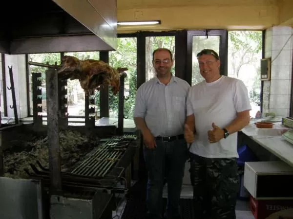 Restaurant/places to eat in Hani Zemenou