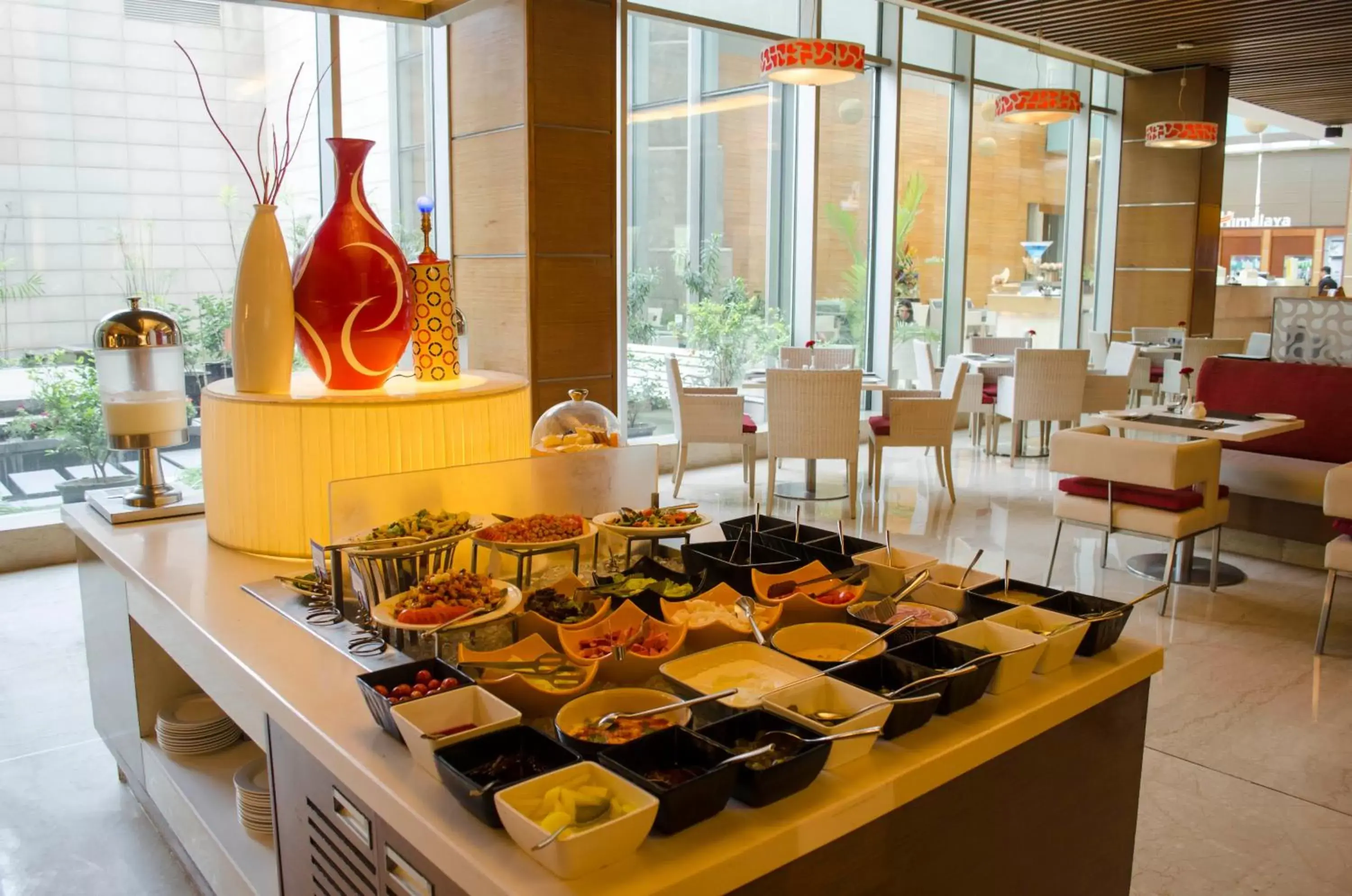 Restaurant/places to eat in Radisson Blu Hotel, Greater Noida