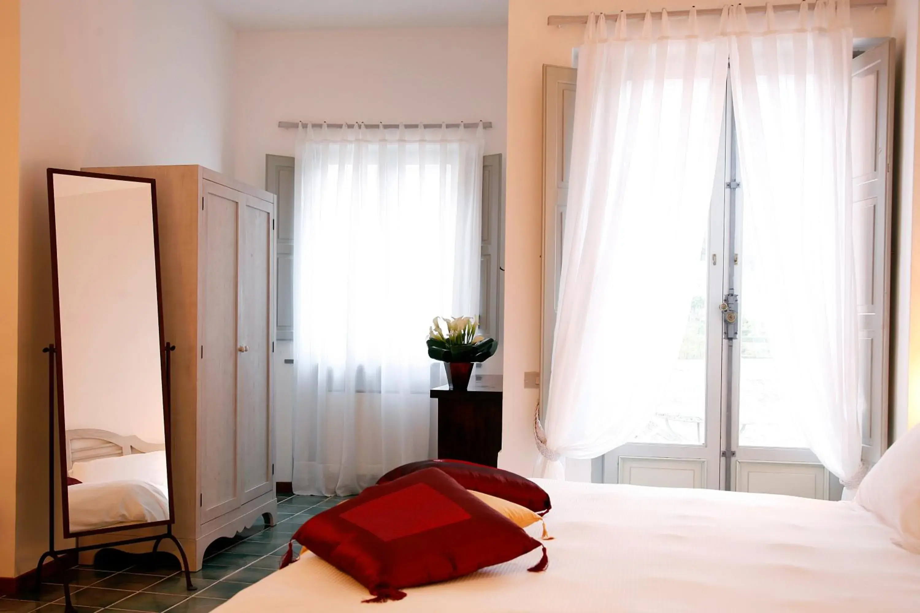 Bedroom, Bed in La Locanda Delle Donne Monache