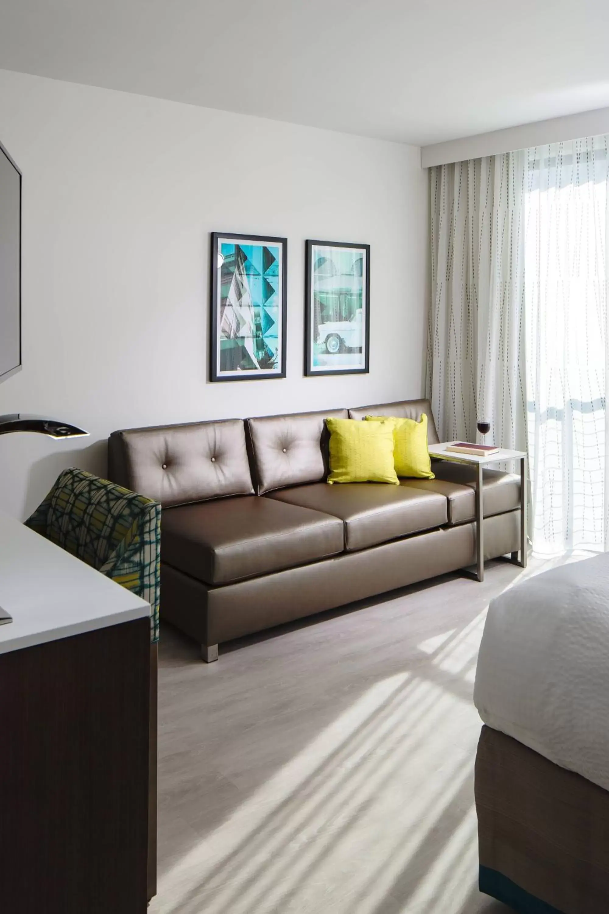 Living room, Seating Area in Residence Inn by Marriott Miami Beach South Beach