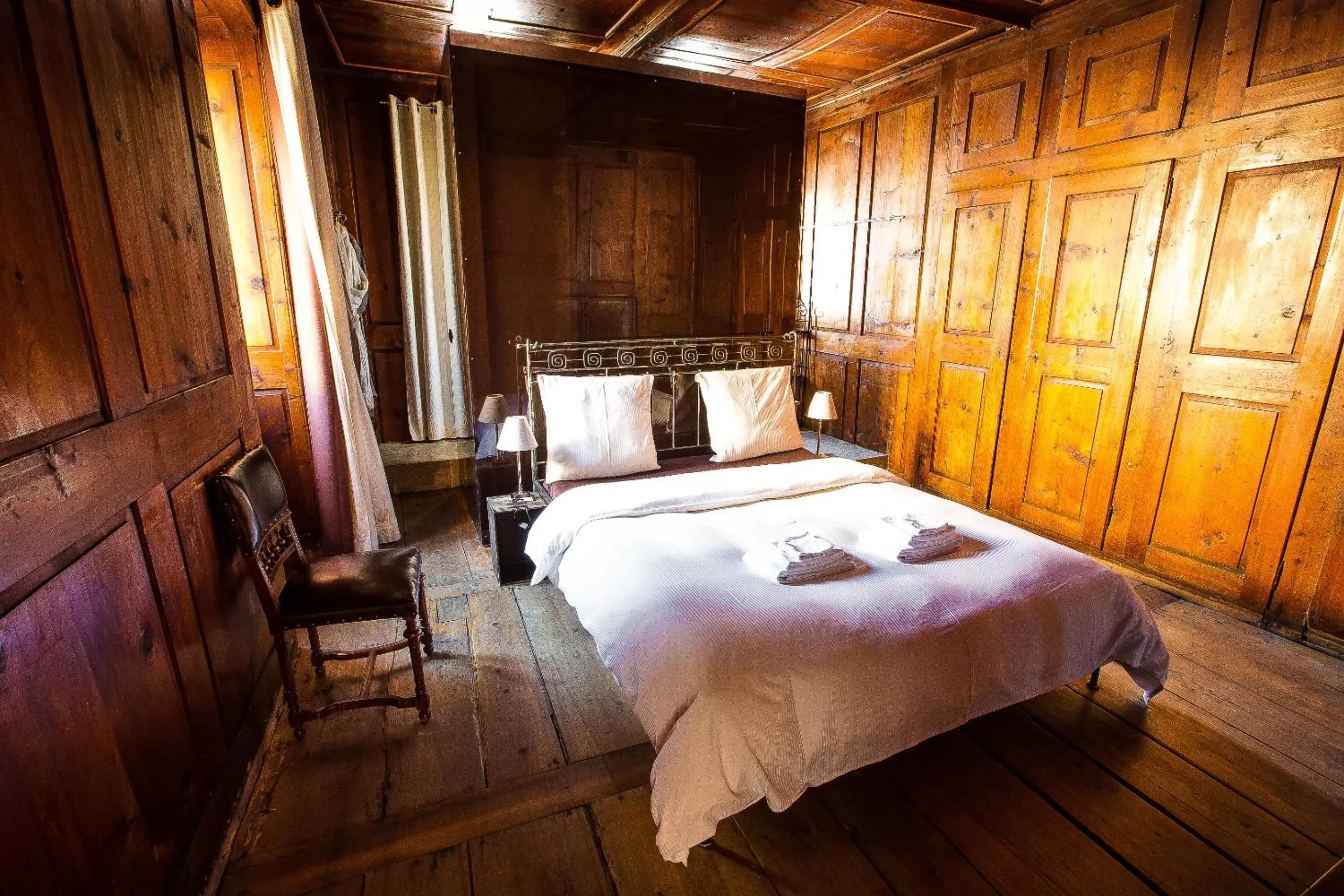 Photo of the whole room, Bed in La Grande Maison
