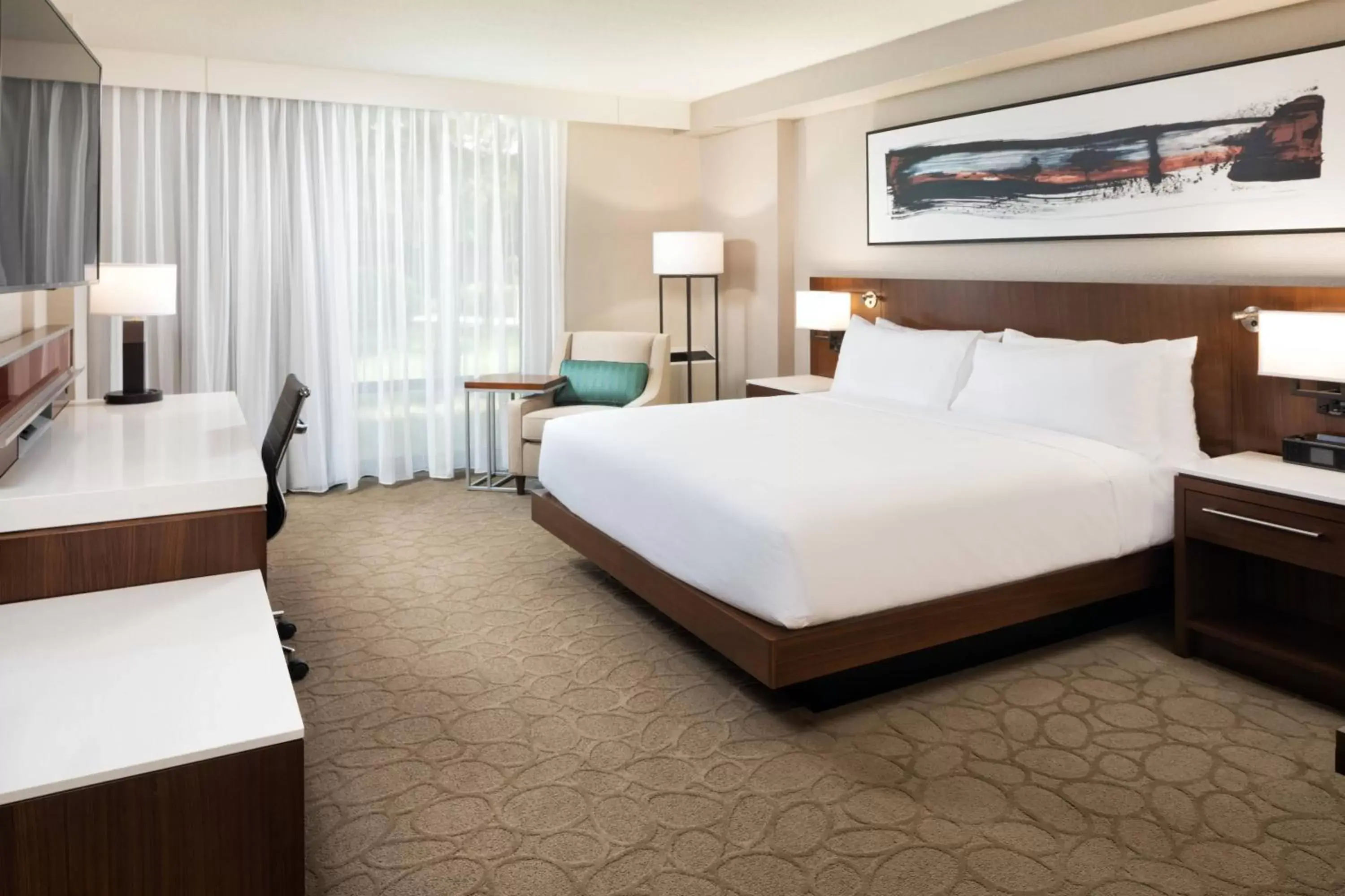 Photo of the whole room, Bed in Delta Hotels by Marriott Minneapolis Northeast