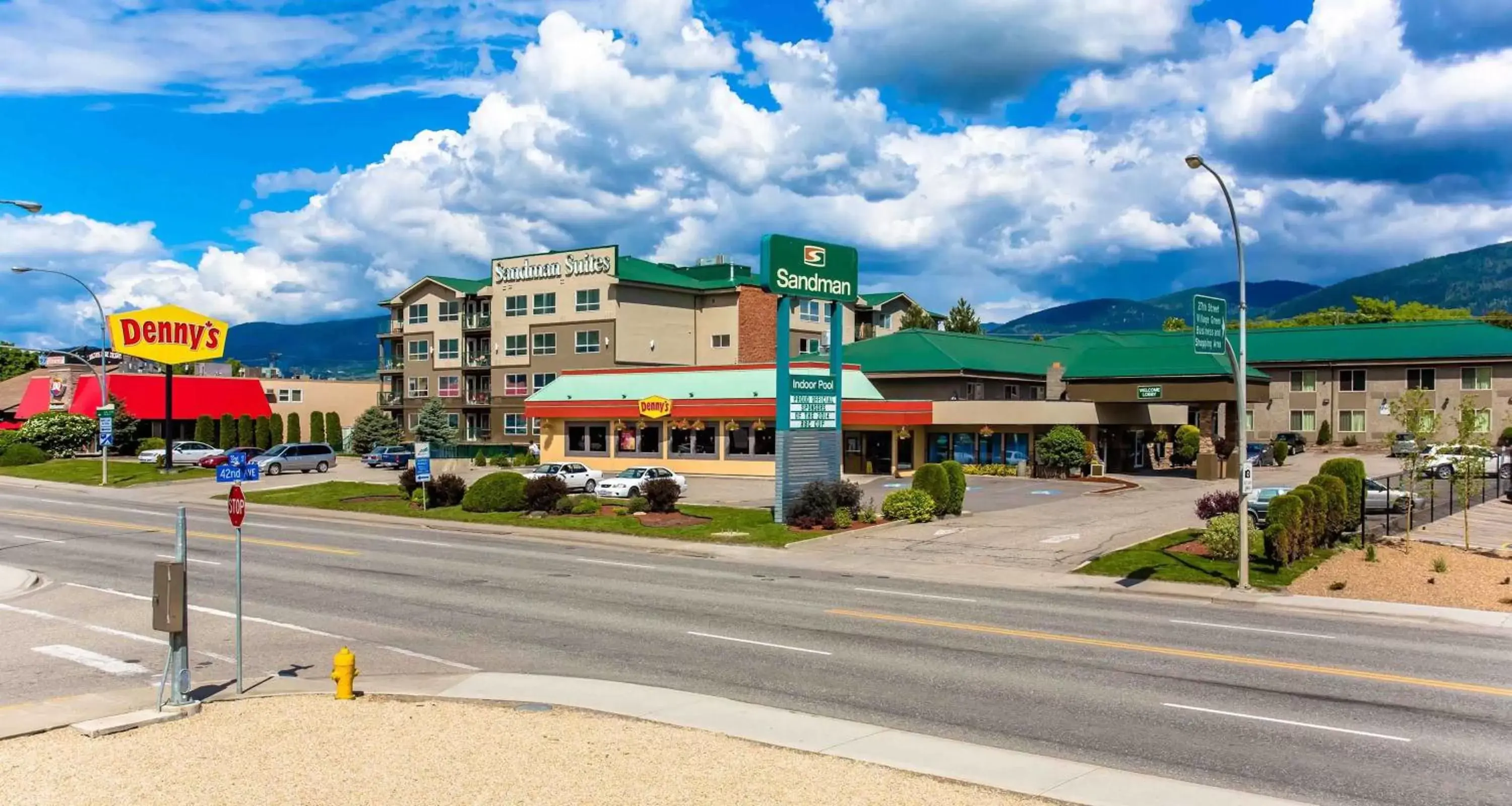 Property building in Sandman Hotel Vernon