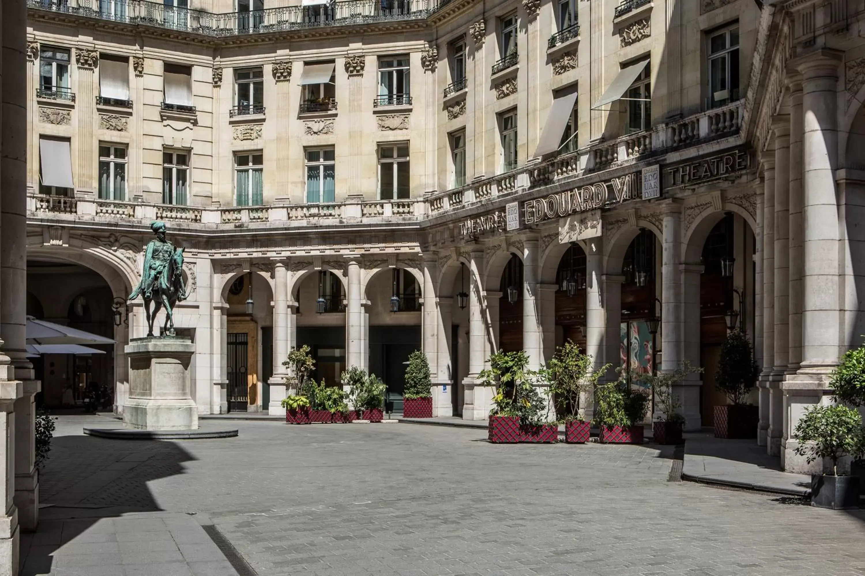Nearby landmark, Property Building in Hotel Indigo Paris - Opera, an IHG Hotel