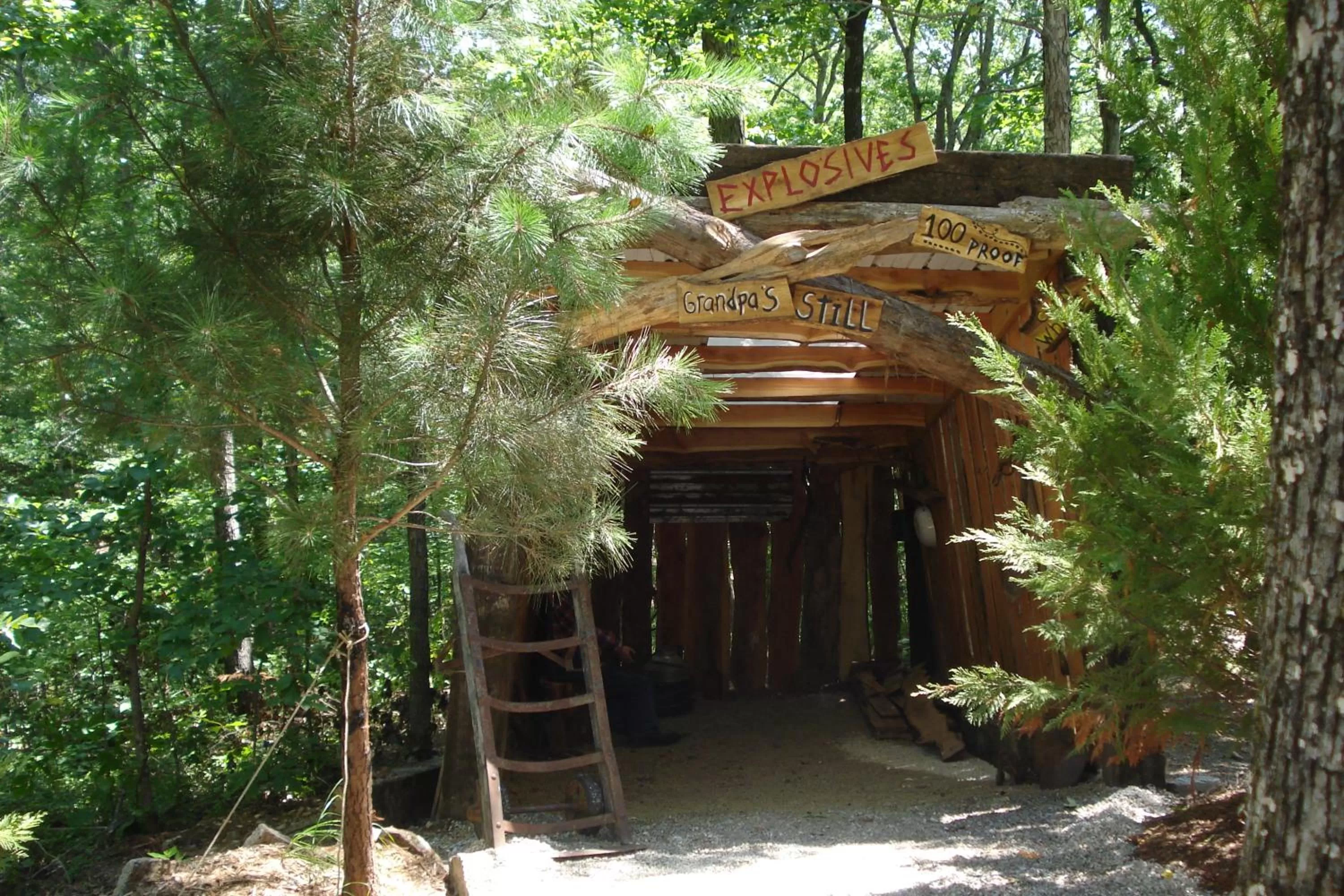 Decorative detail in Fox Pass Cabins