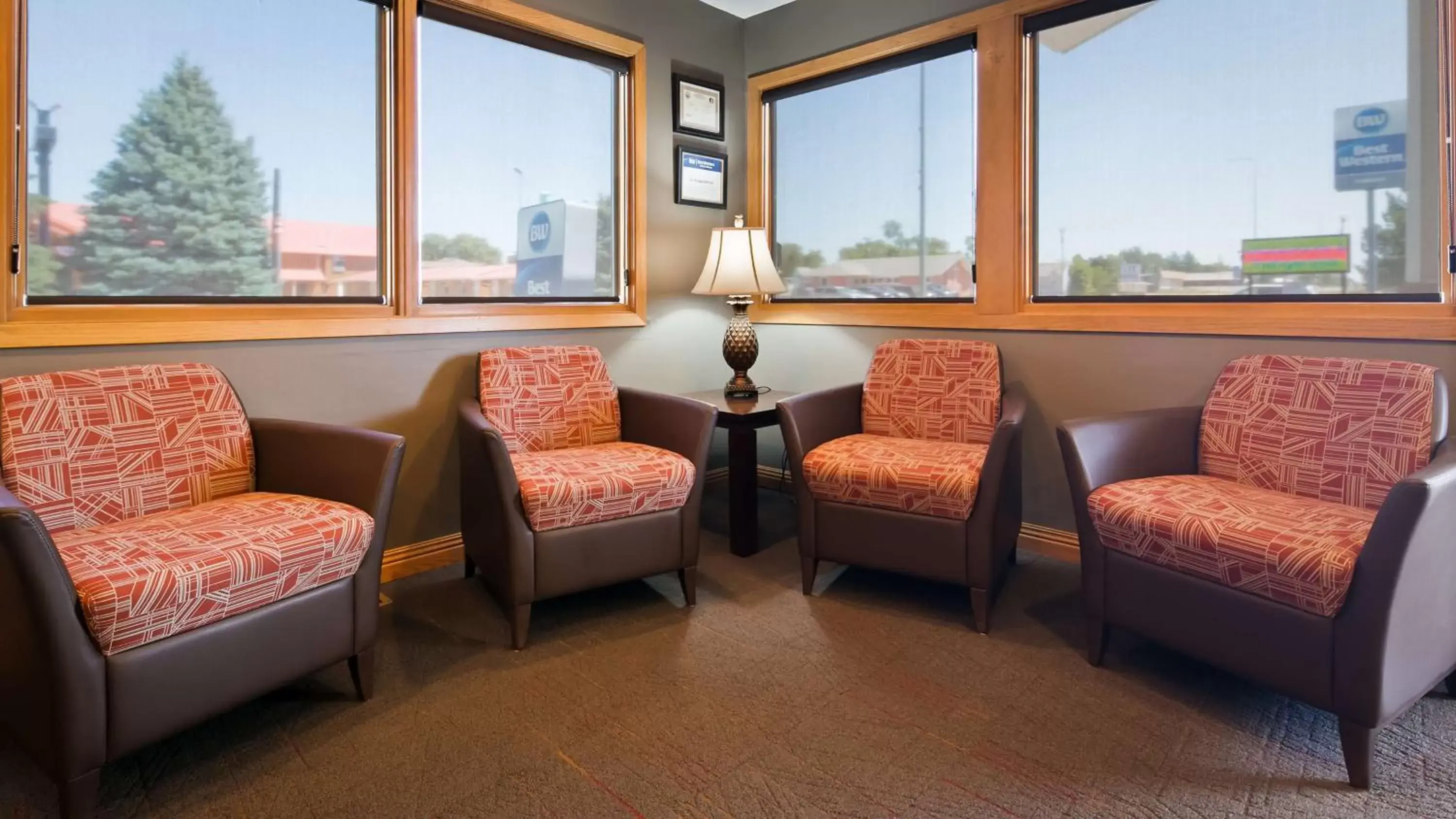 Lobby or reception, Seating Area in Best Western Graham's