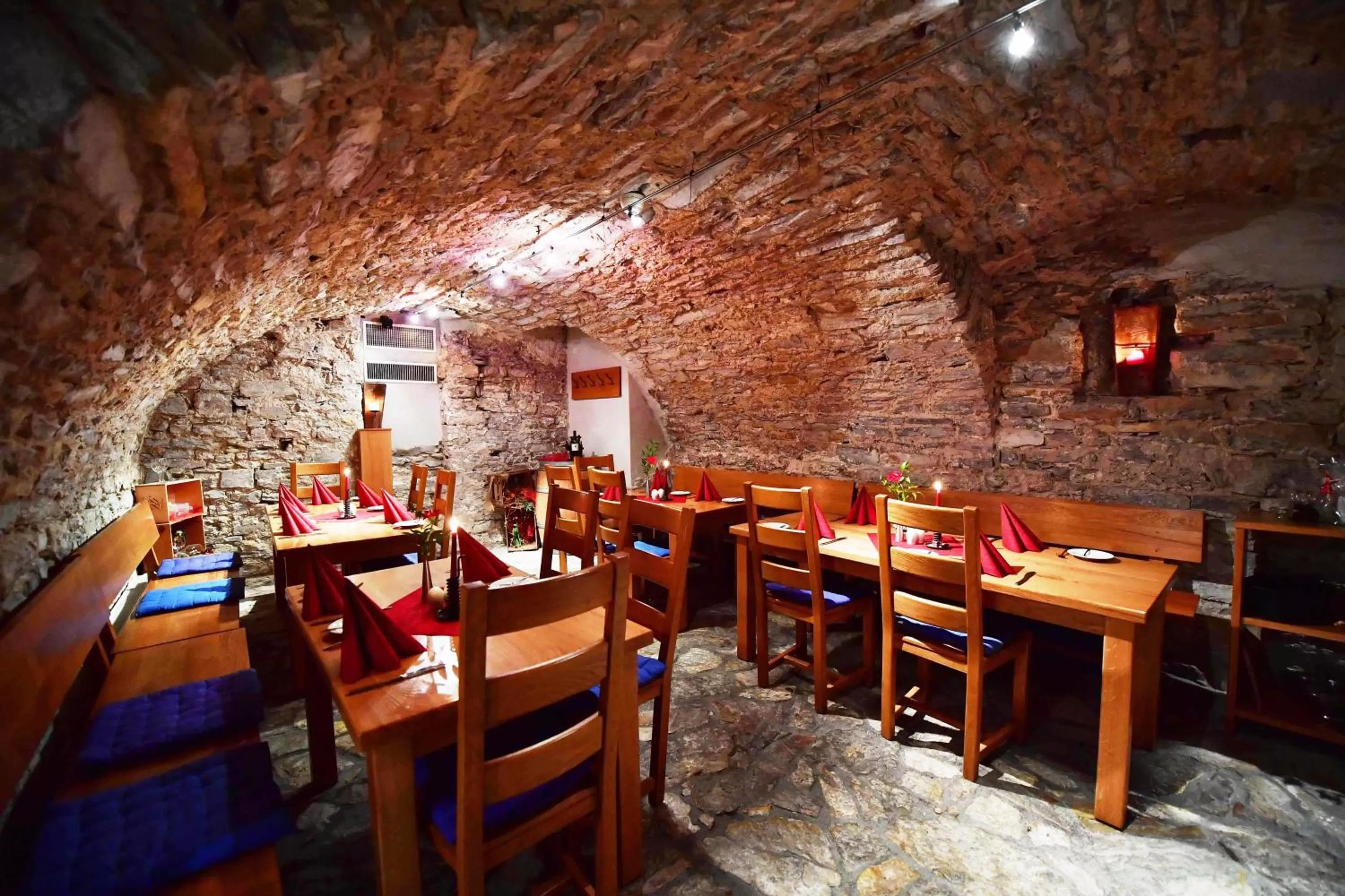 Restaurant/places to eat in Hotel Aspethera