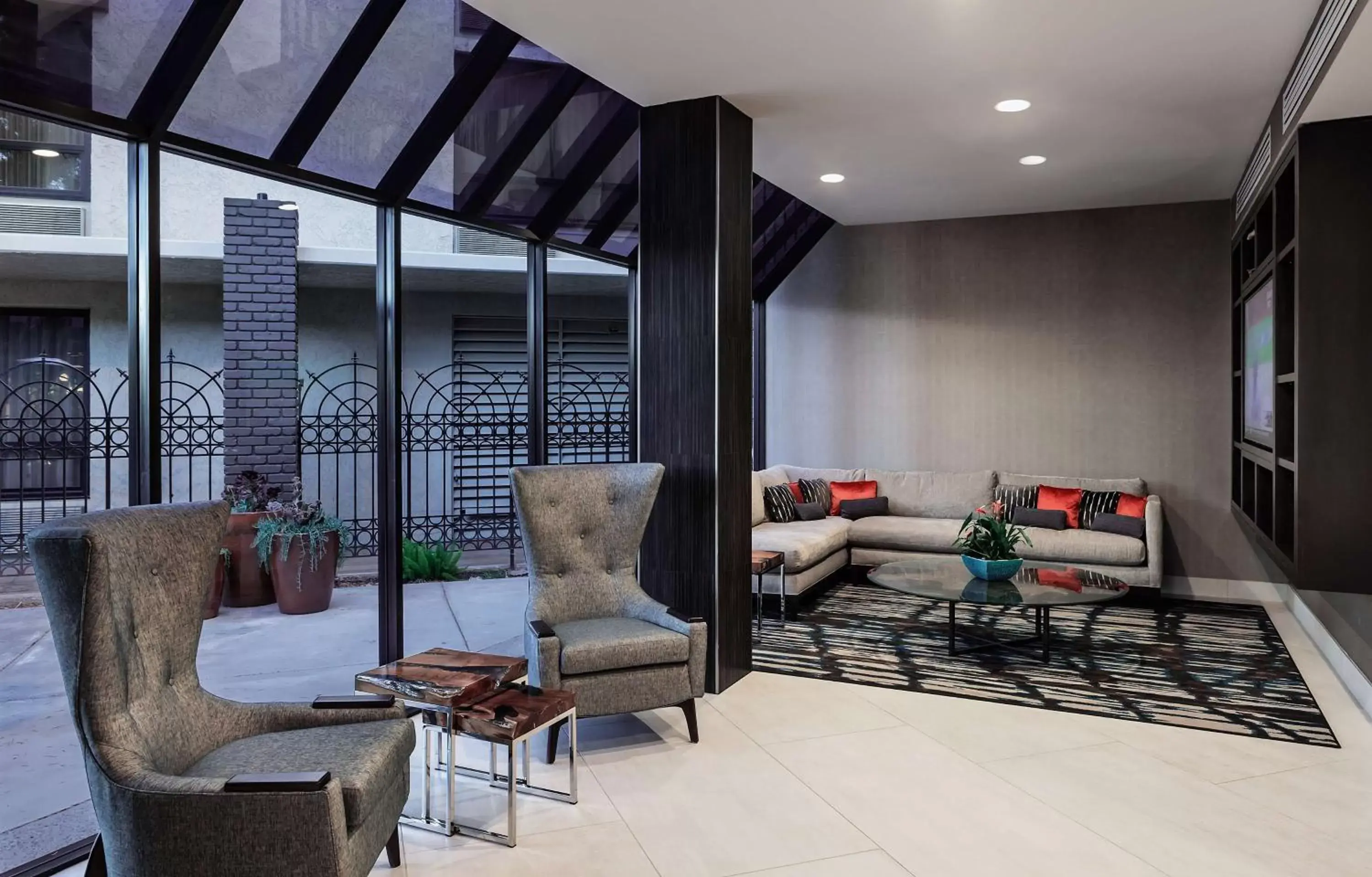 Lobby or reception, Seating Area in DoubleTree by Hilton San Bernardino