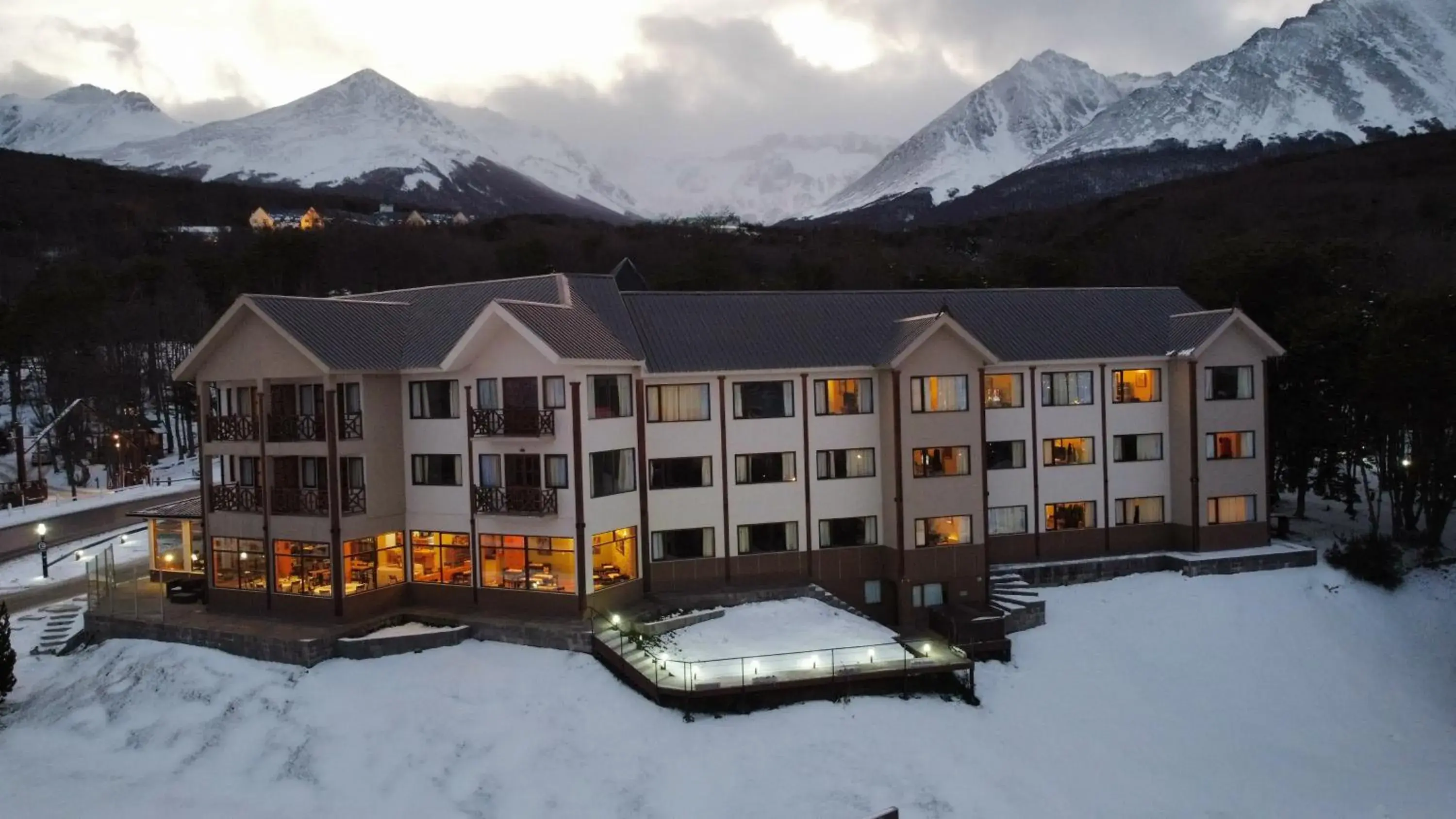 Facade/entrance, Winter in Altos Ushuaia Hotel & Resto