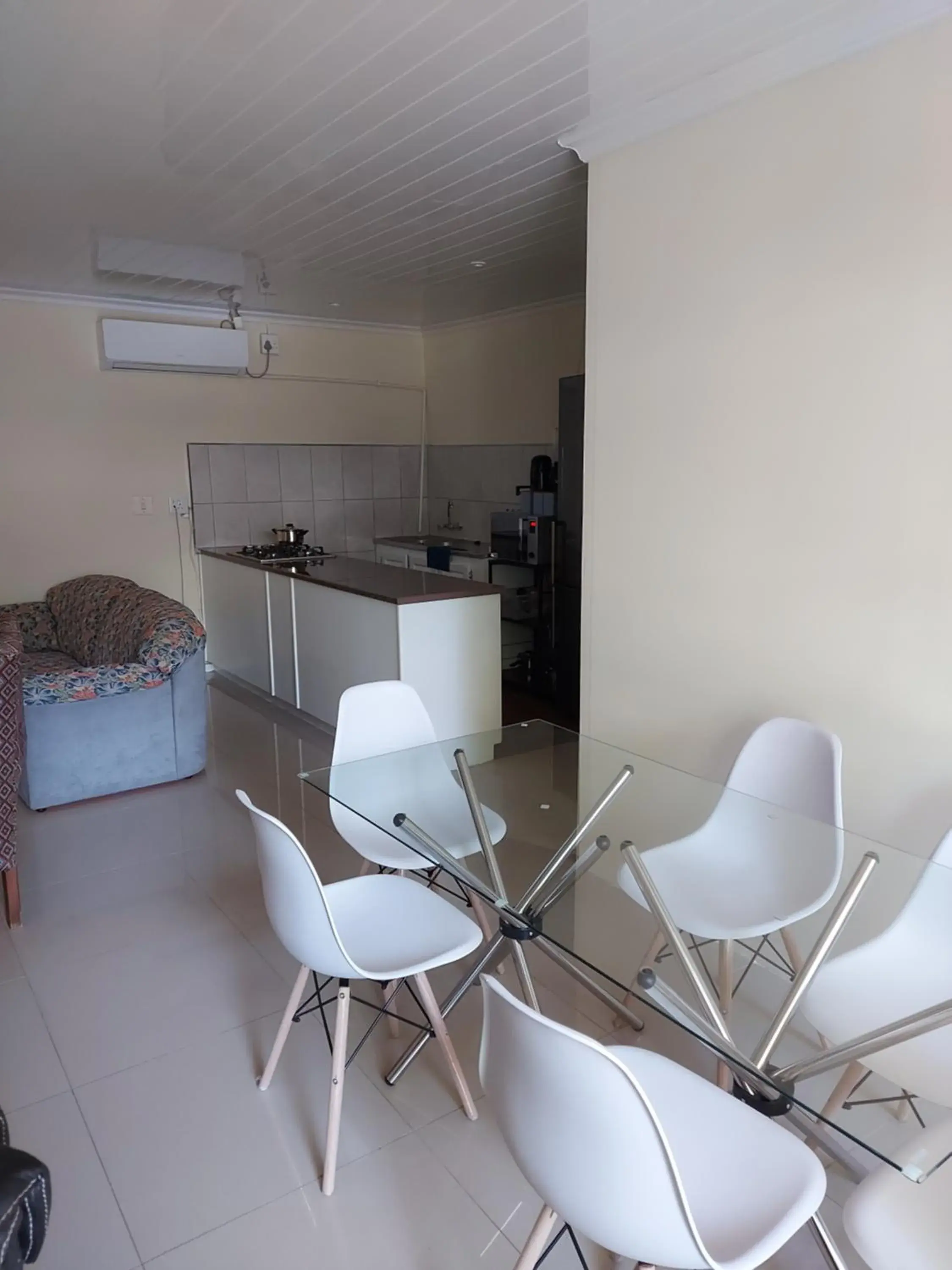 Dining Area in Purple Olive Guest House