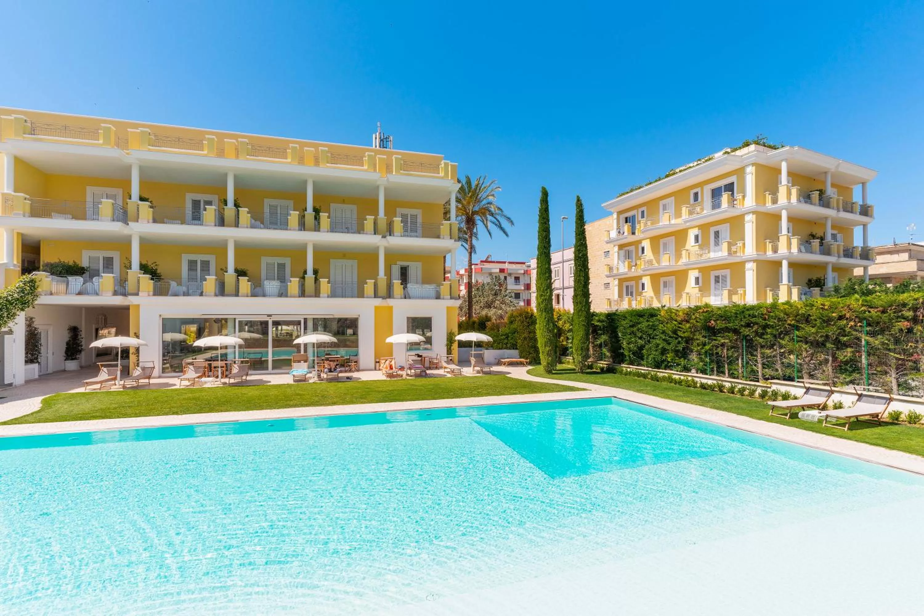 Swimming pool in Victoria Palace Hotel & Zen Wellness