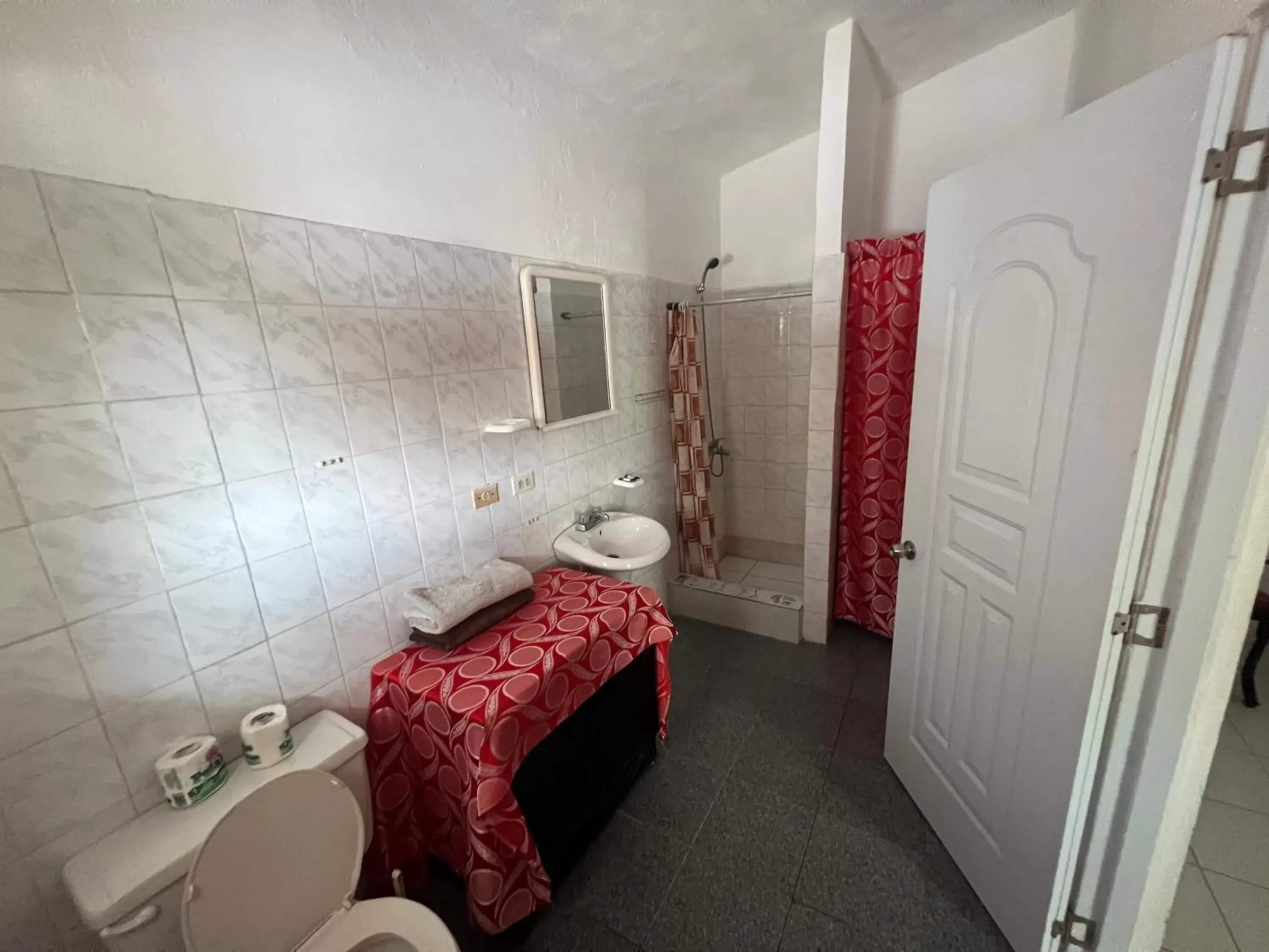 Bathroom, Bed in Villa Antonia 16