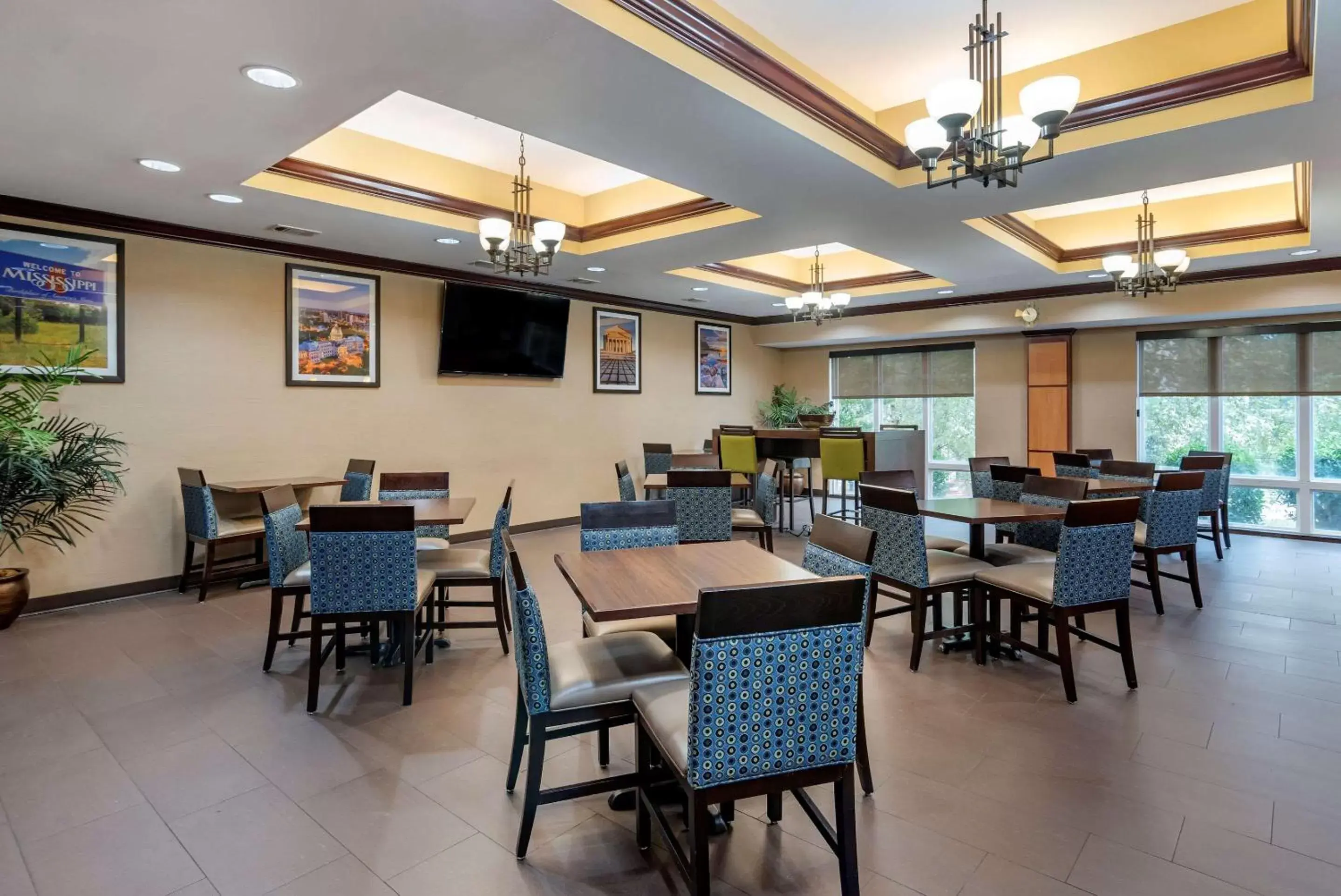 Restaurant/Places to Eat in Comfort Suites Vicksburg