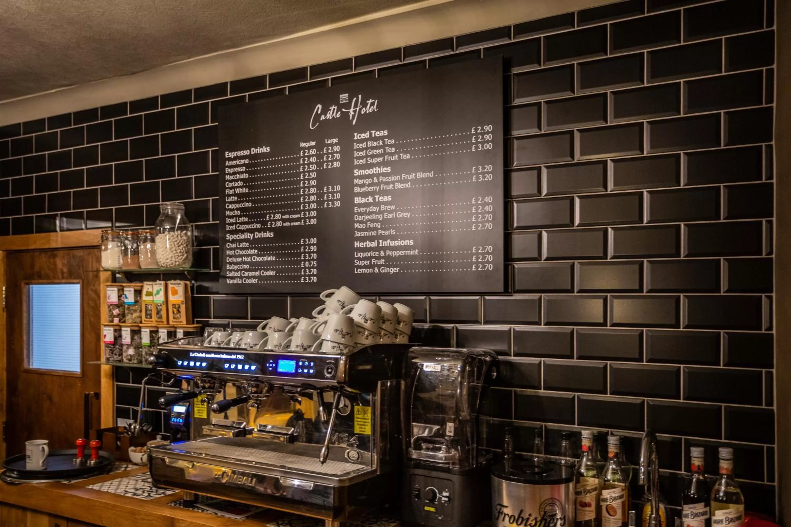 Coffee/tea facilities in The Castle Hotel, Conwy, North Wales - The Coaching Inn Group