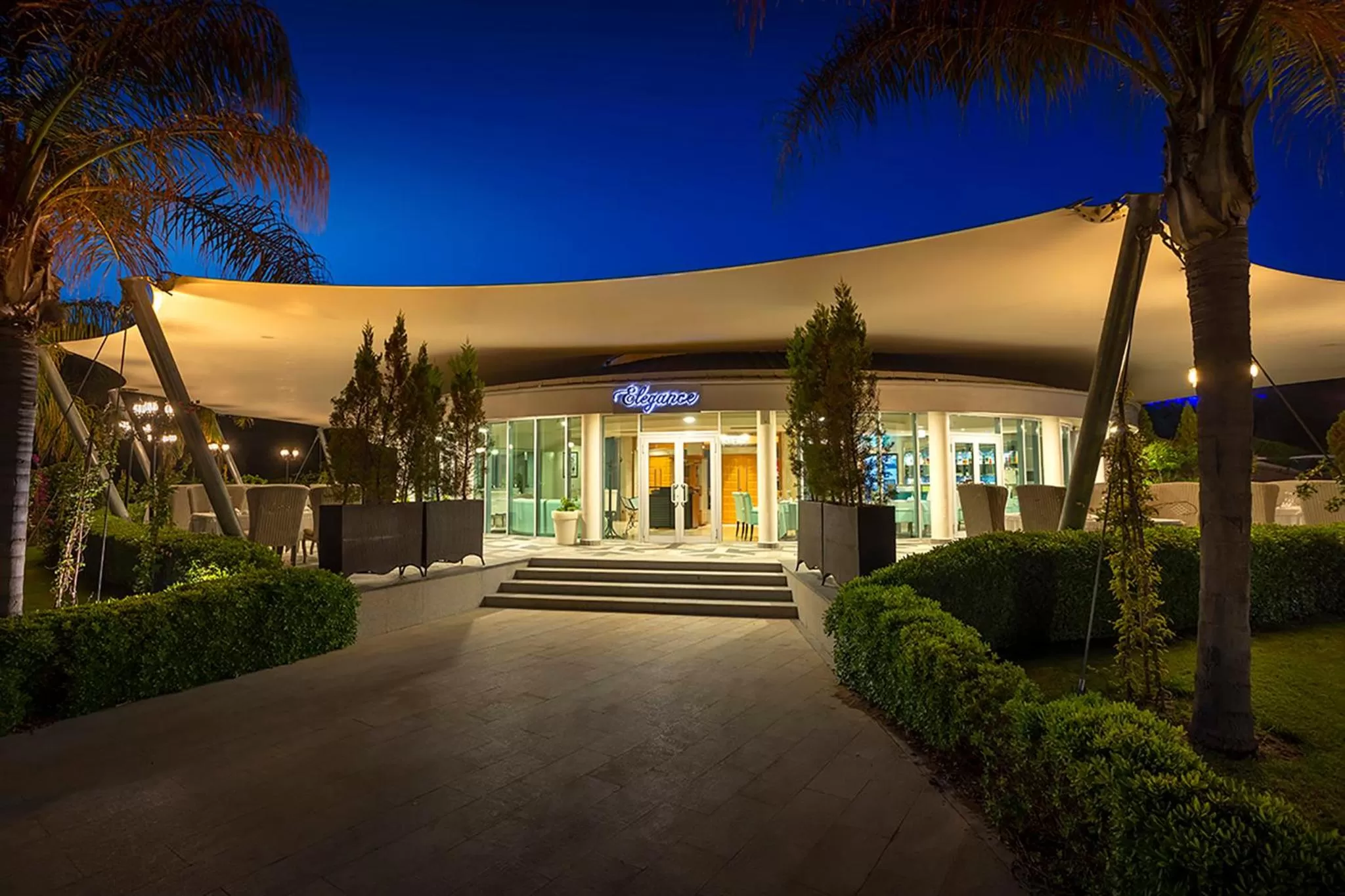 Restaurant/places to eat in Calista Luxury Resort