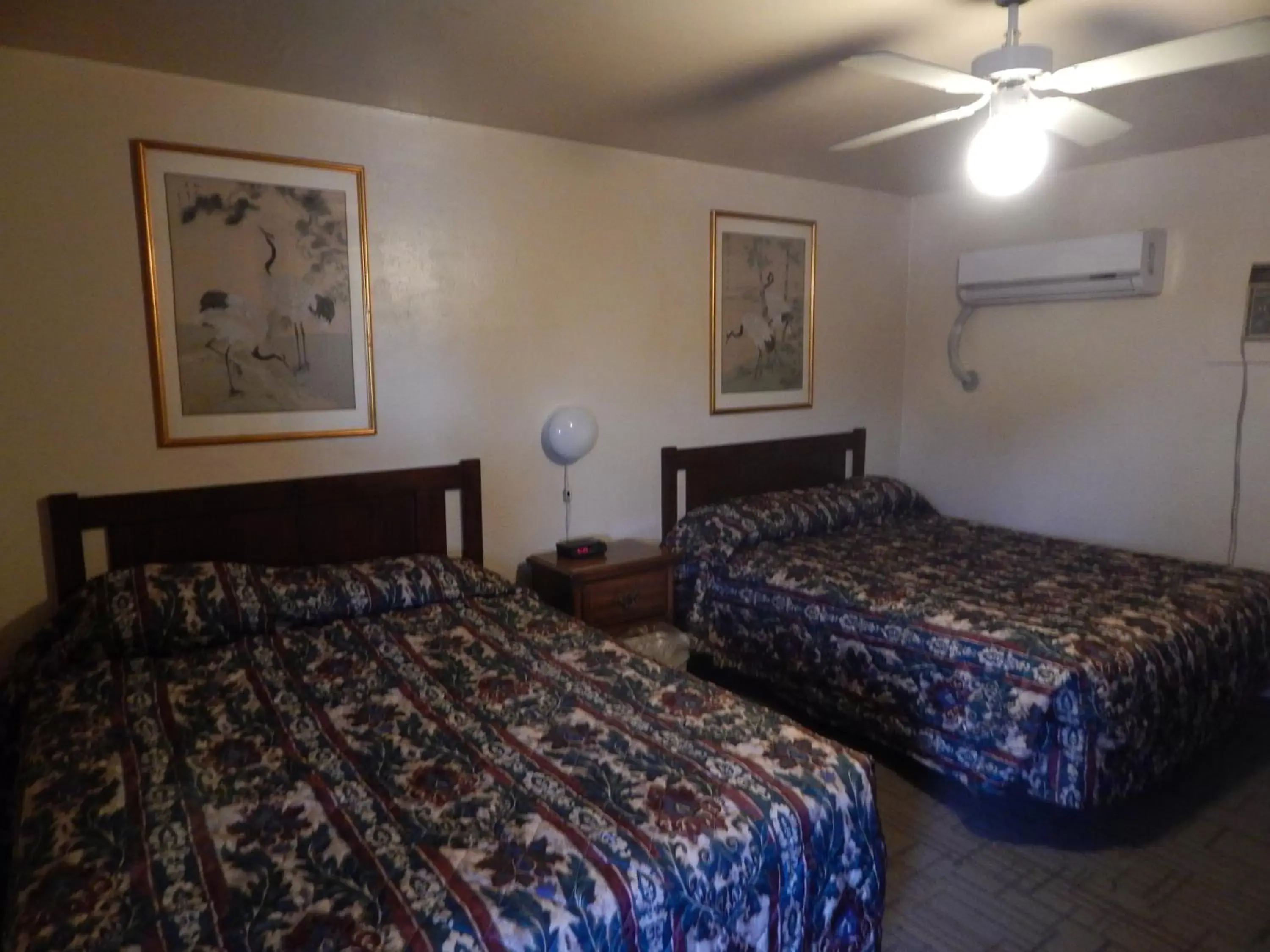 Bed in Ute Motel