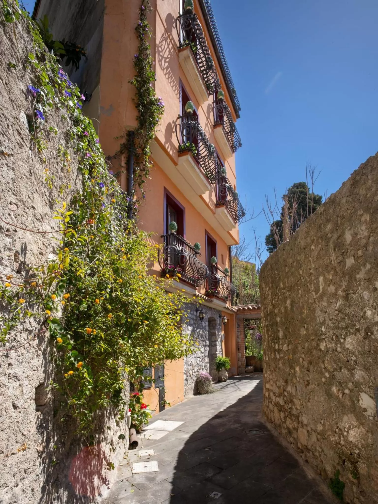 Property Building in B&B RE TANCREDI