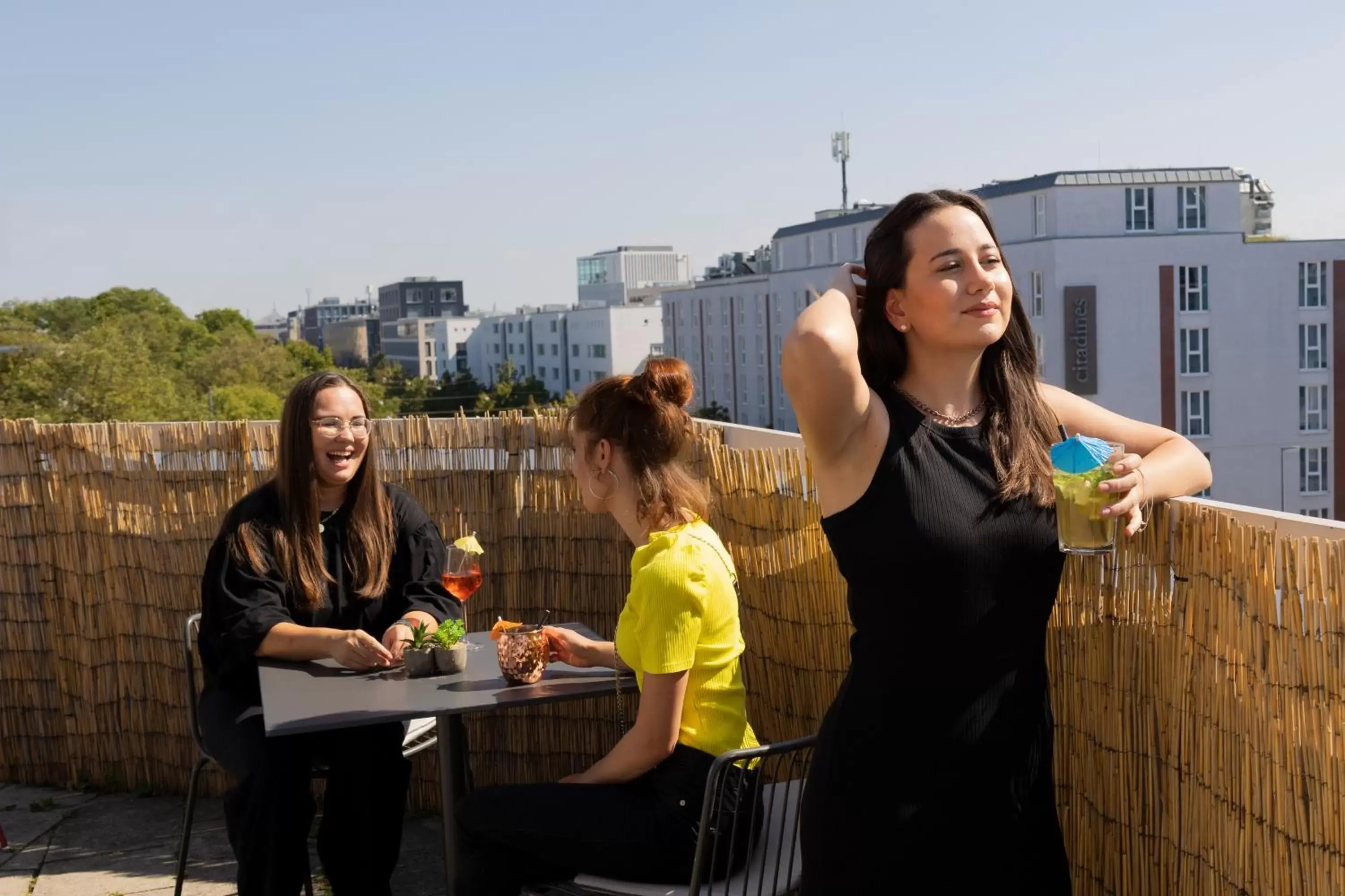 Lounge or bar in a&o München Hackerbrücke Lounge or bar in a&o München Hackerbrücke