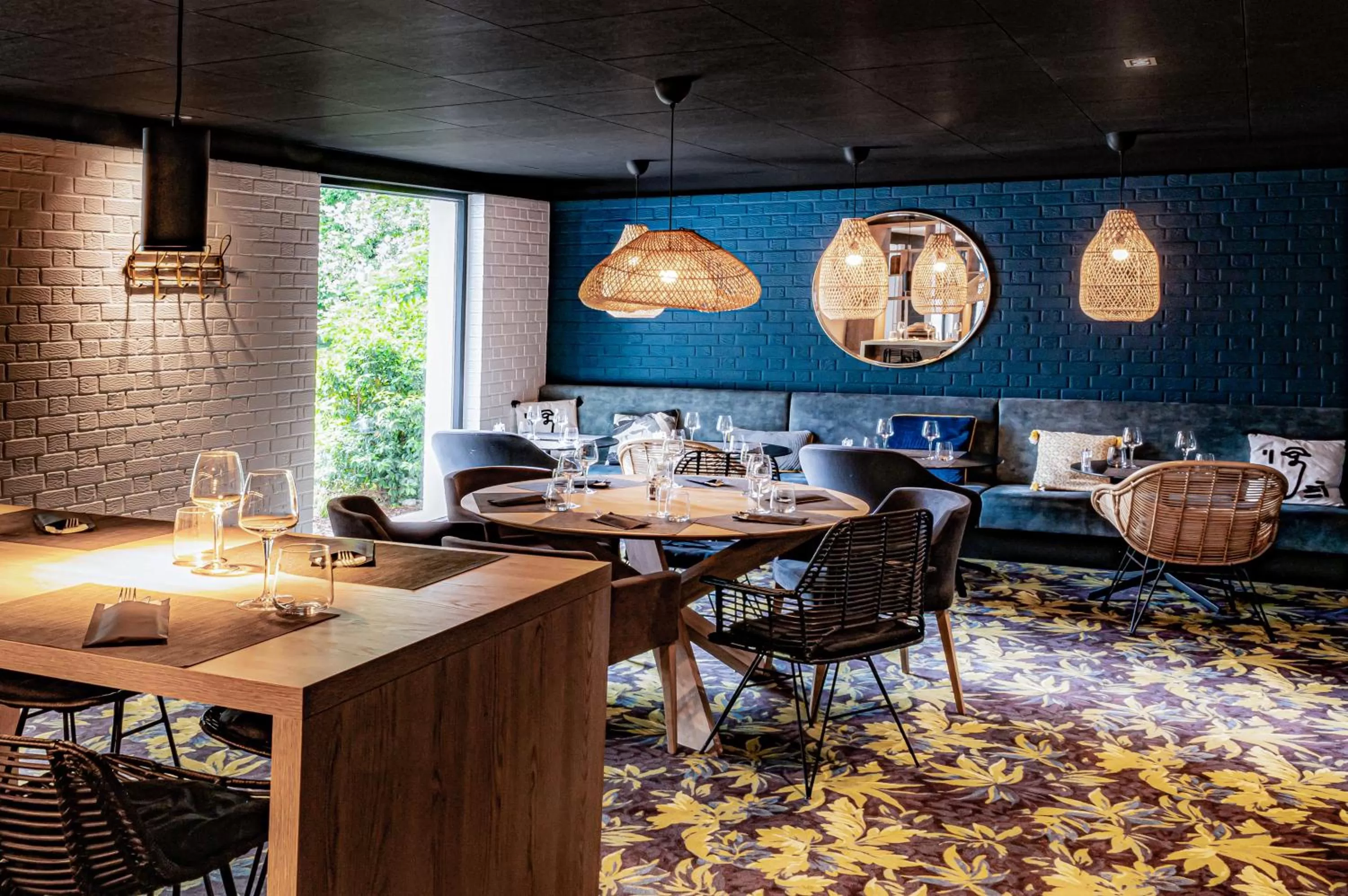 Restaurant/places to eat in Novotel Lens Noyelles