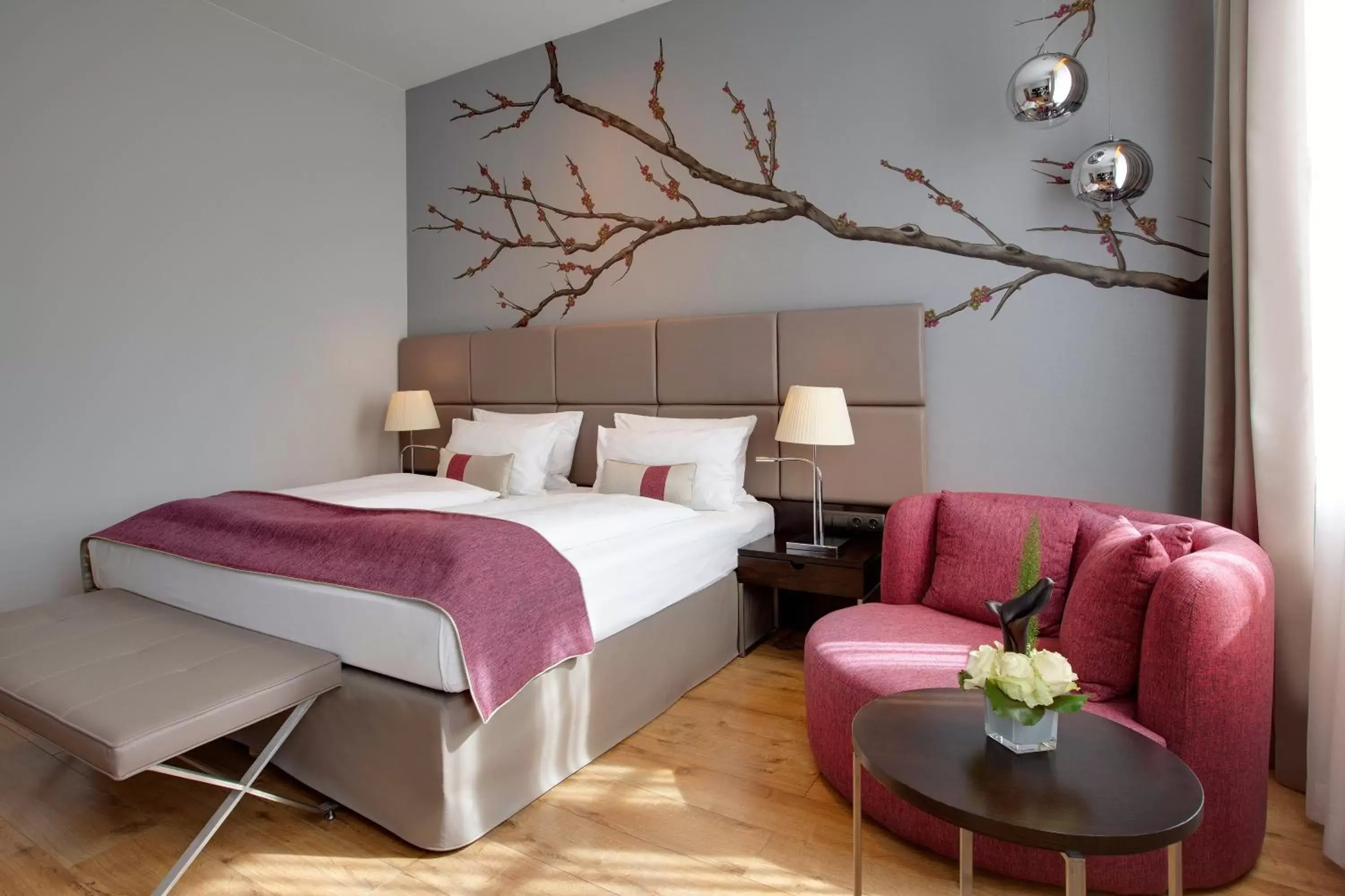 Photo of the whole room, Bed in Crowne Plaza Berlin - Potsdamer Platz, an IHG Hotel