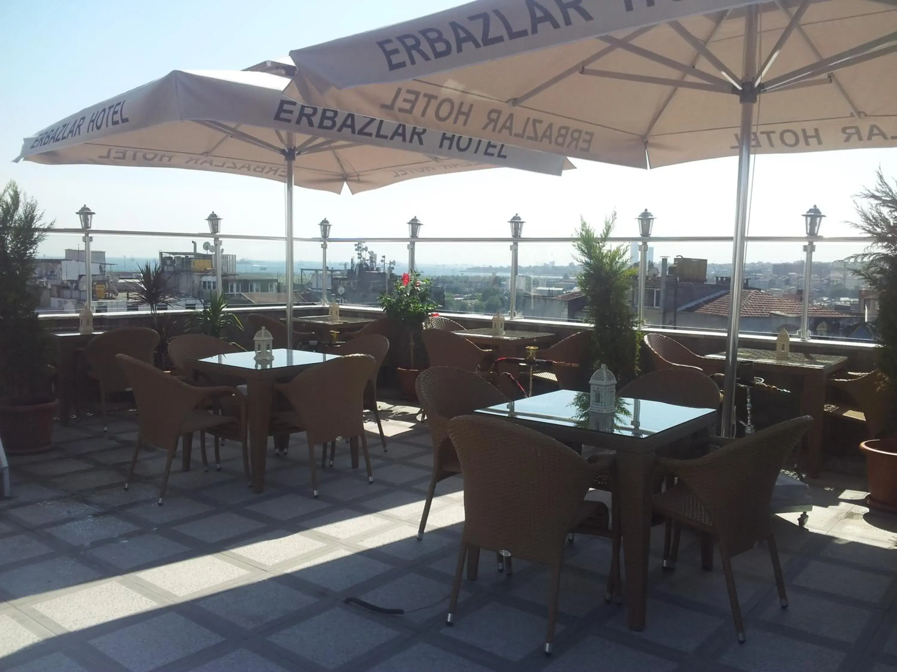 Restaurant/Places to Eat in Erbazlar Hotel