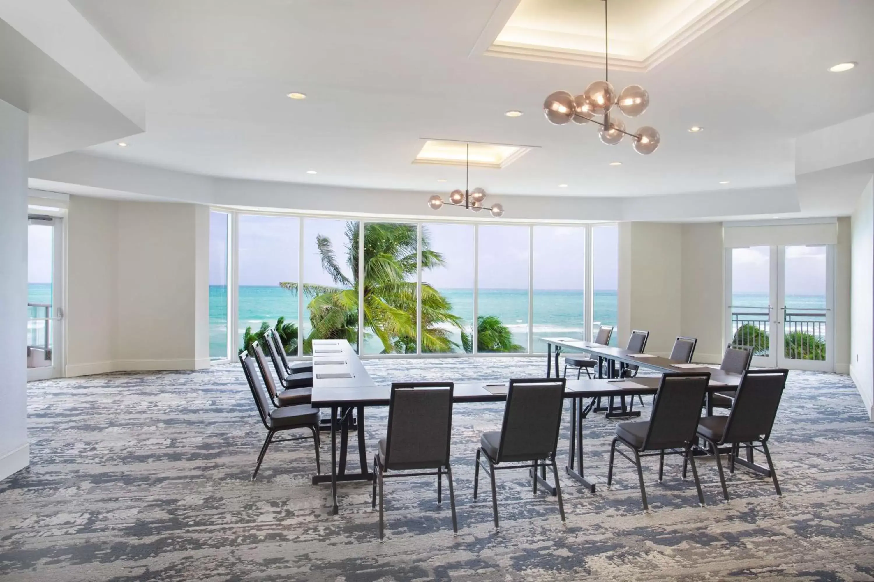 Meeting/conference room in DoubleTree by Hilton Ocean Point Resort - North Miami Beach