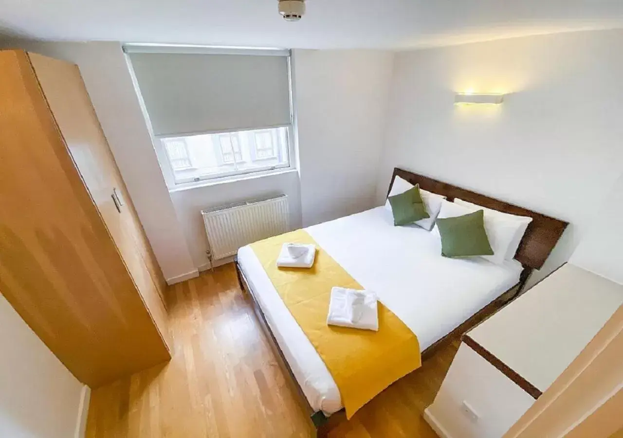 Bedroom in Hyde Park Executive Apartments Bedroom in Hyde Park Executive Apartments