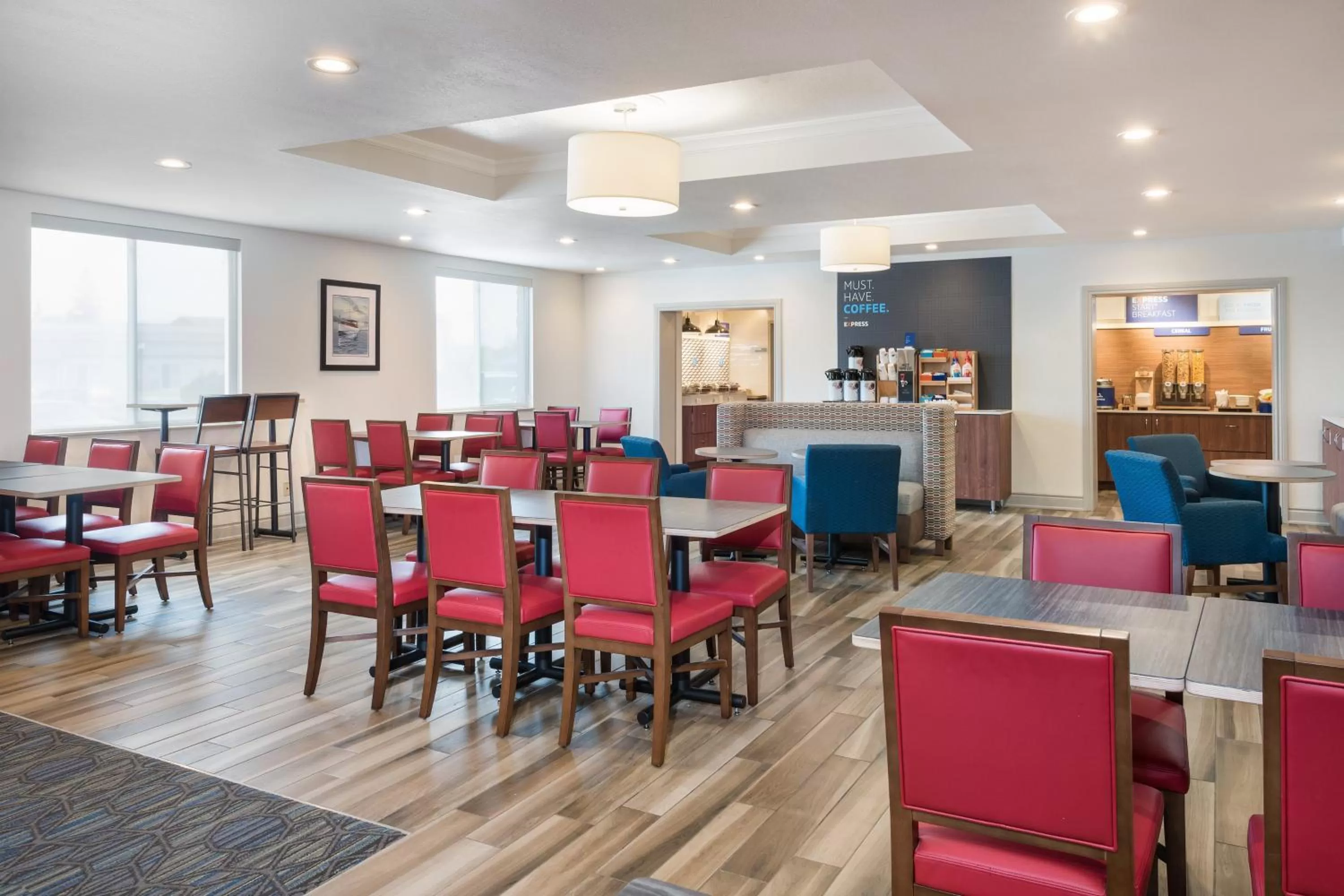 Breakfast in Holiday Inn Express Hotel & Suites 1000 Islands - Gananoque by IHG
