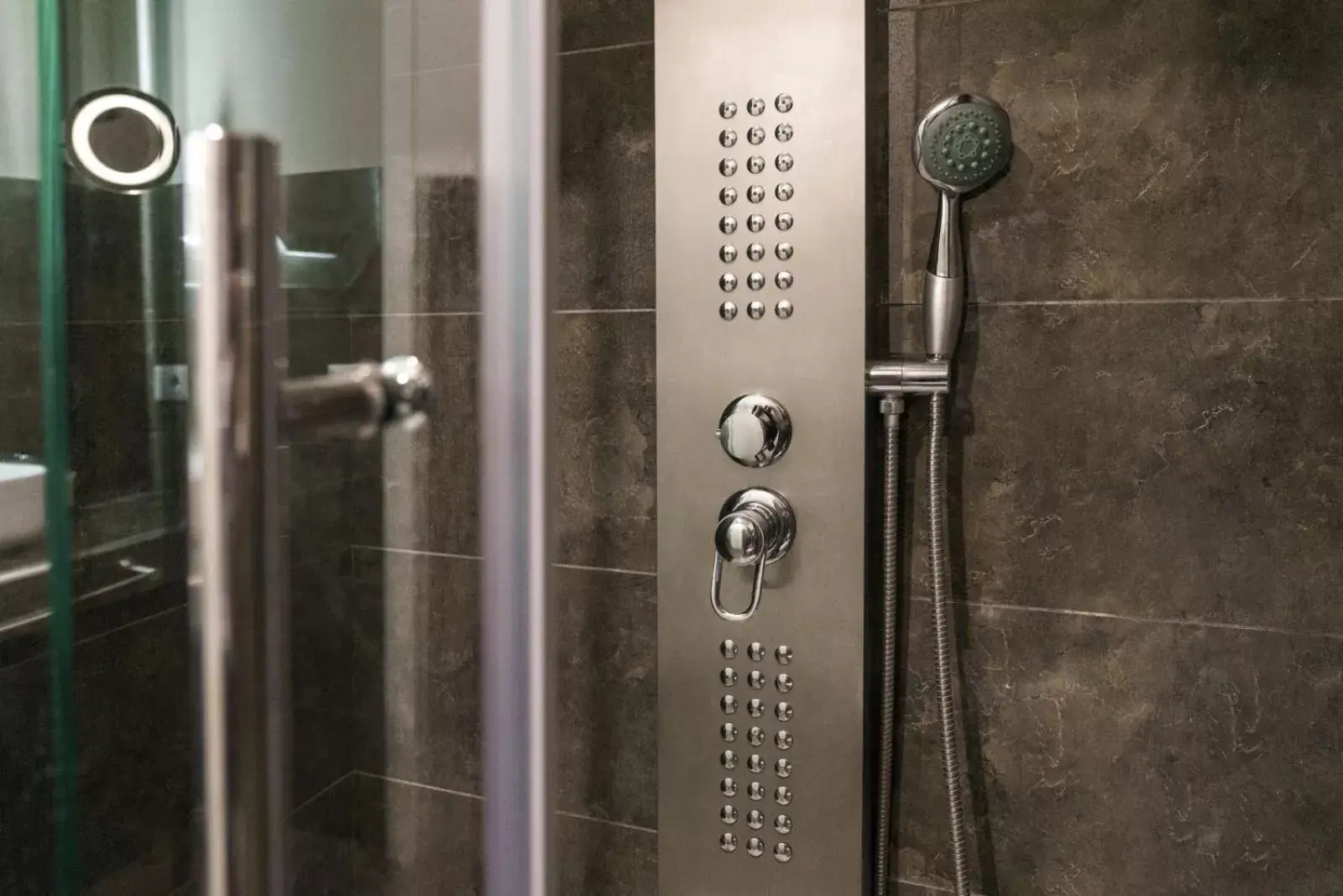 Shower, Bathroom in Il Campo Marzio