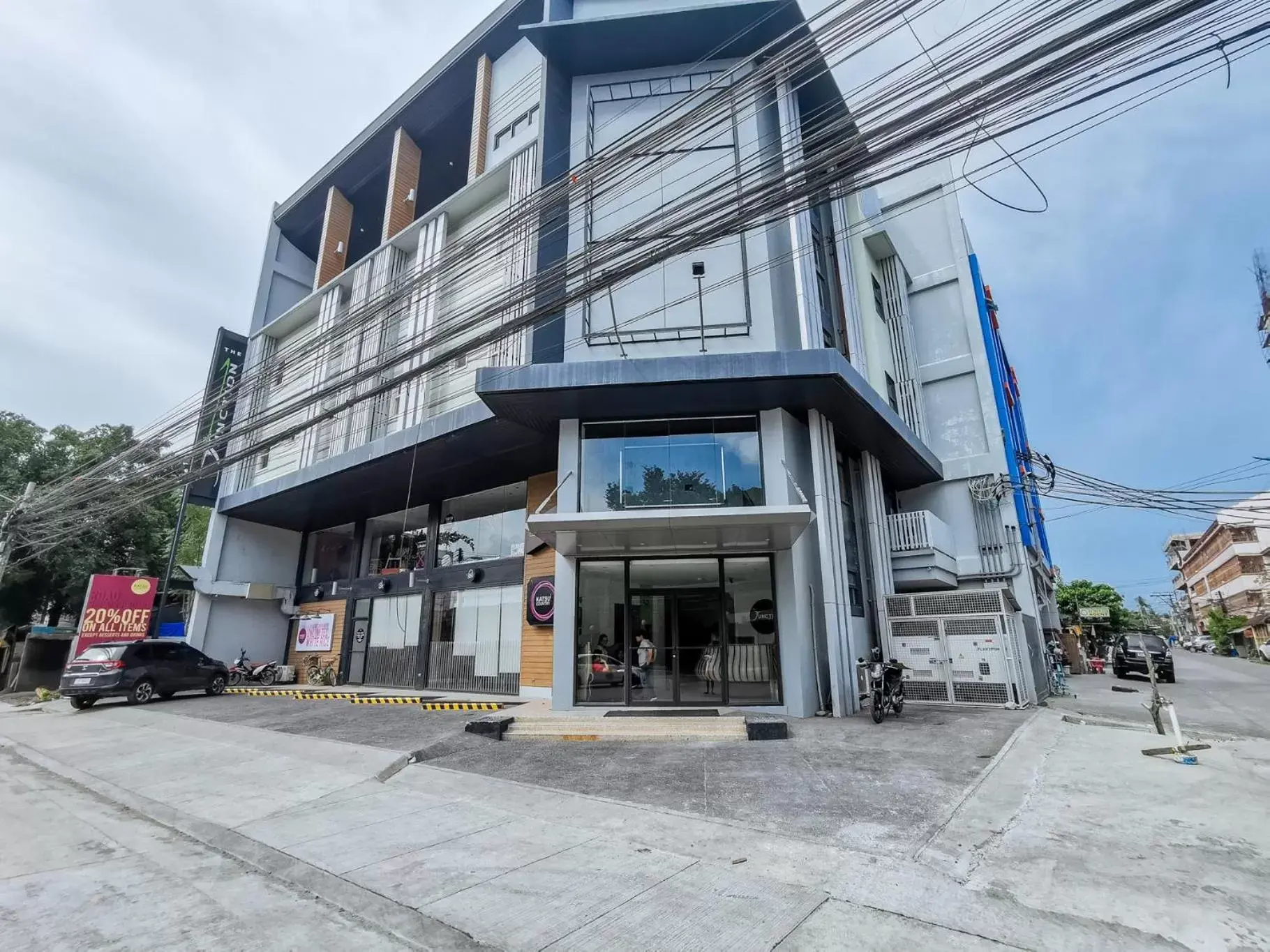 Facade/entrance, Property Building in RedDoorz Plus near Bangko Sentral Ng Pilipinas Davao