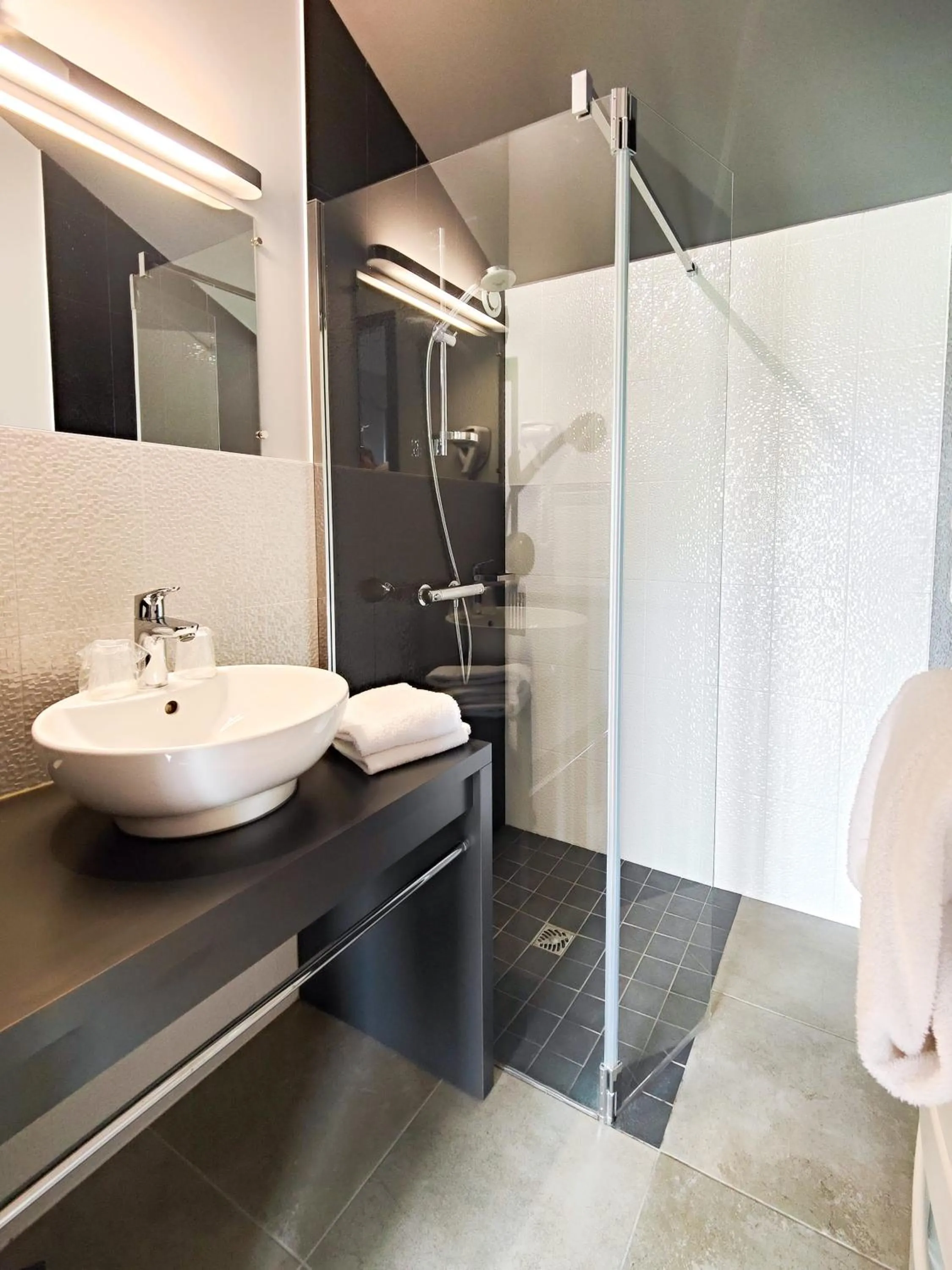 Bathroom in Hotel Château de la Barbinière
