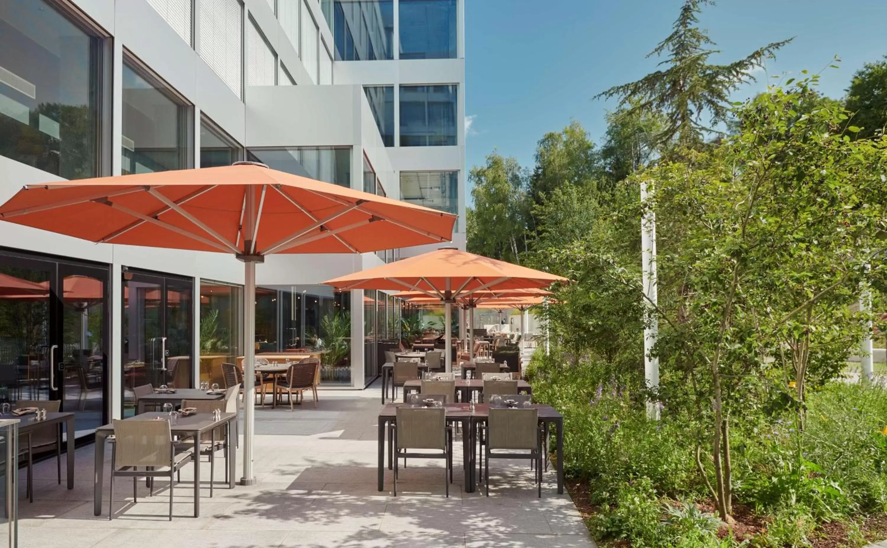 Patio, Restaurant/Places to Eat in Hyatt Regency Zurich Airport Circle