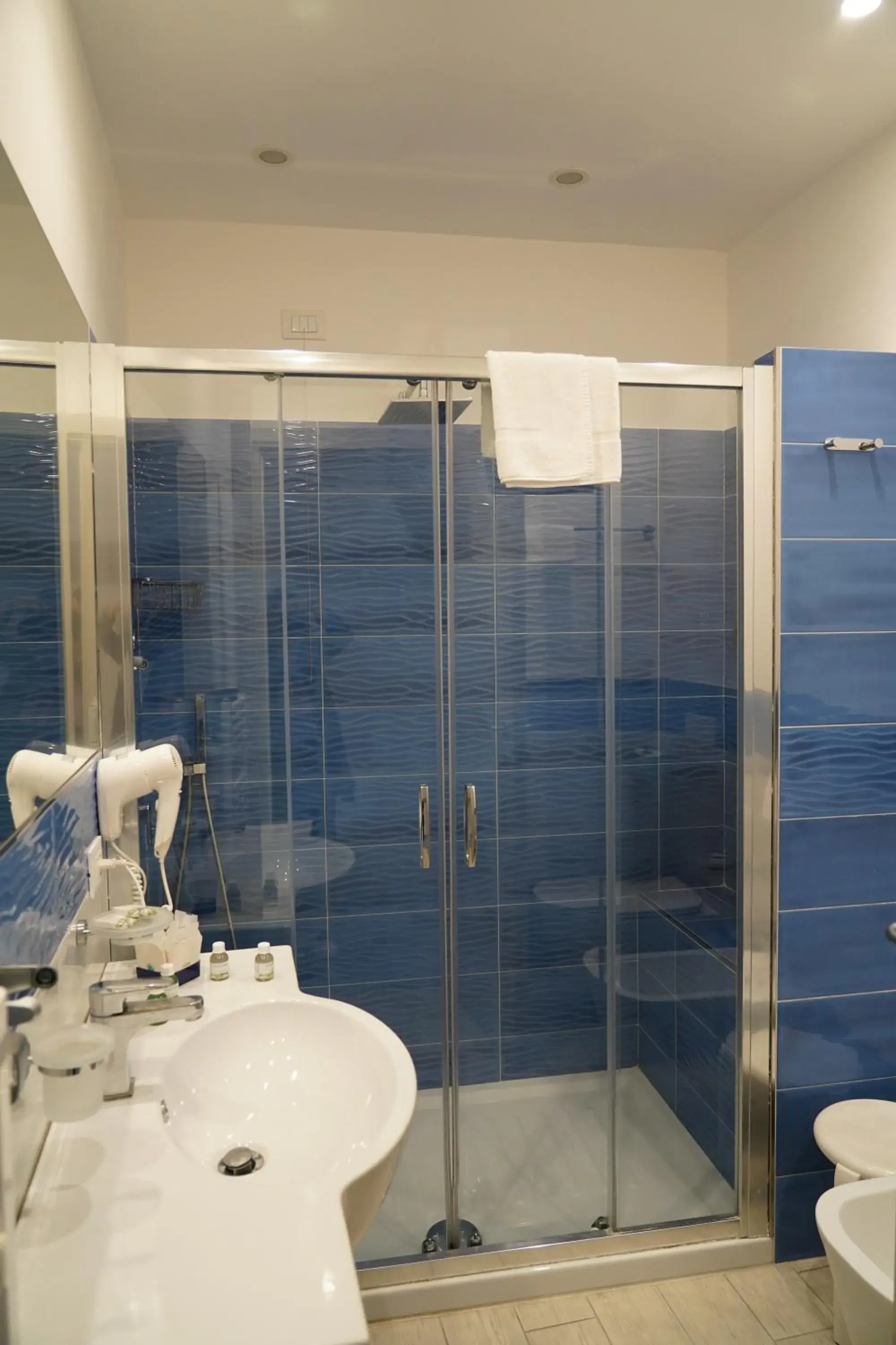 Shower, Bathroom in Hotel Parco Delle Agavi