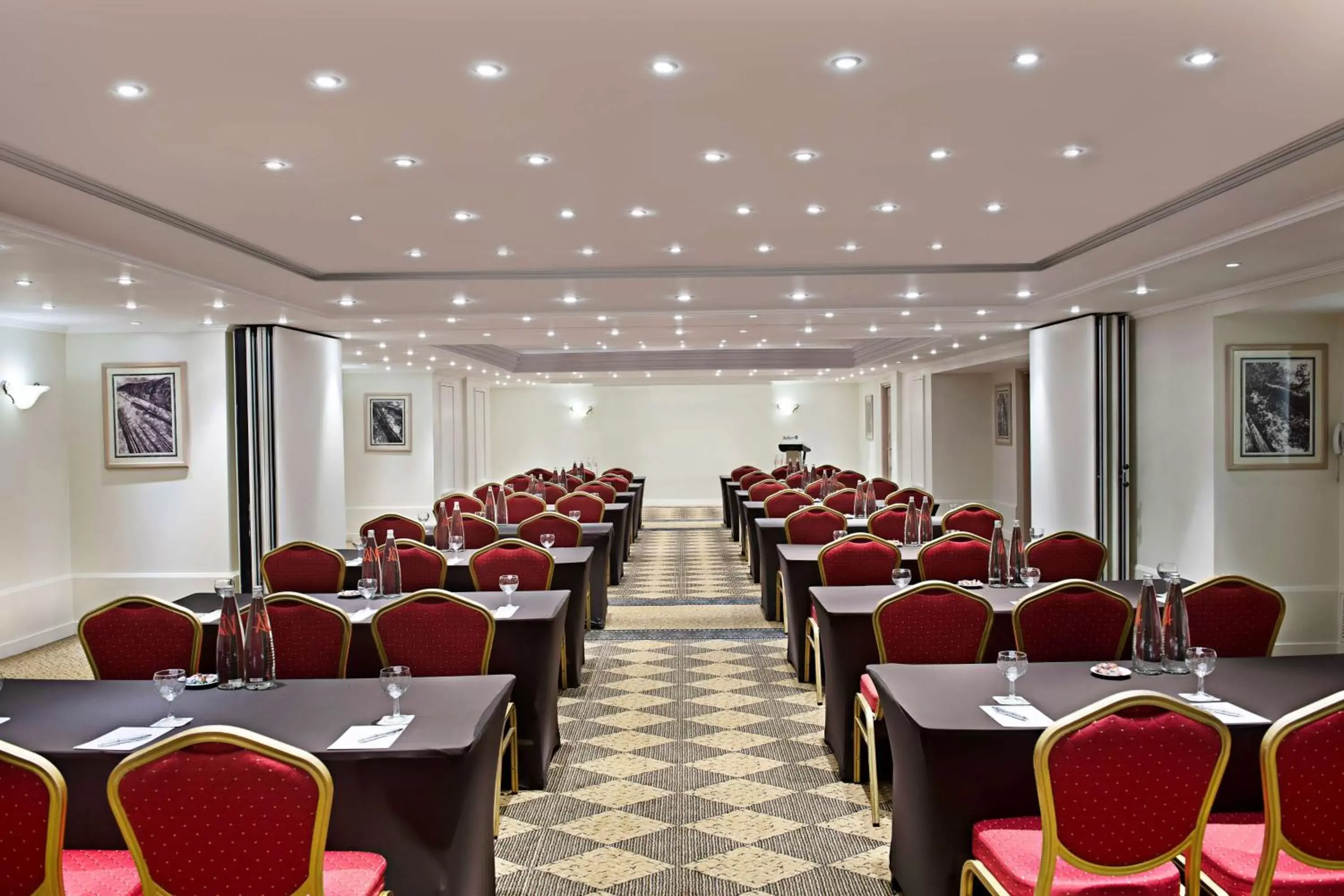 Meeting/conference room in Radisson Blu Martinez Beirut