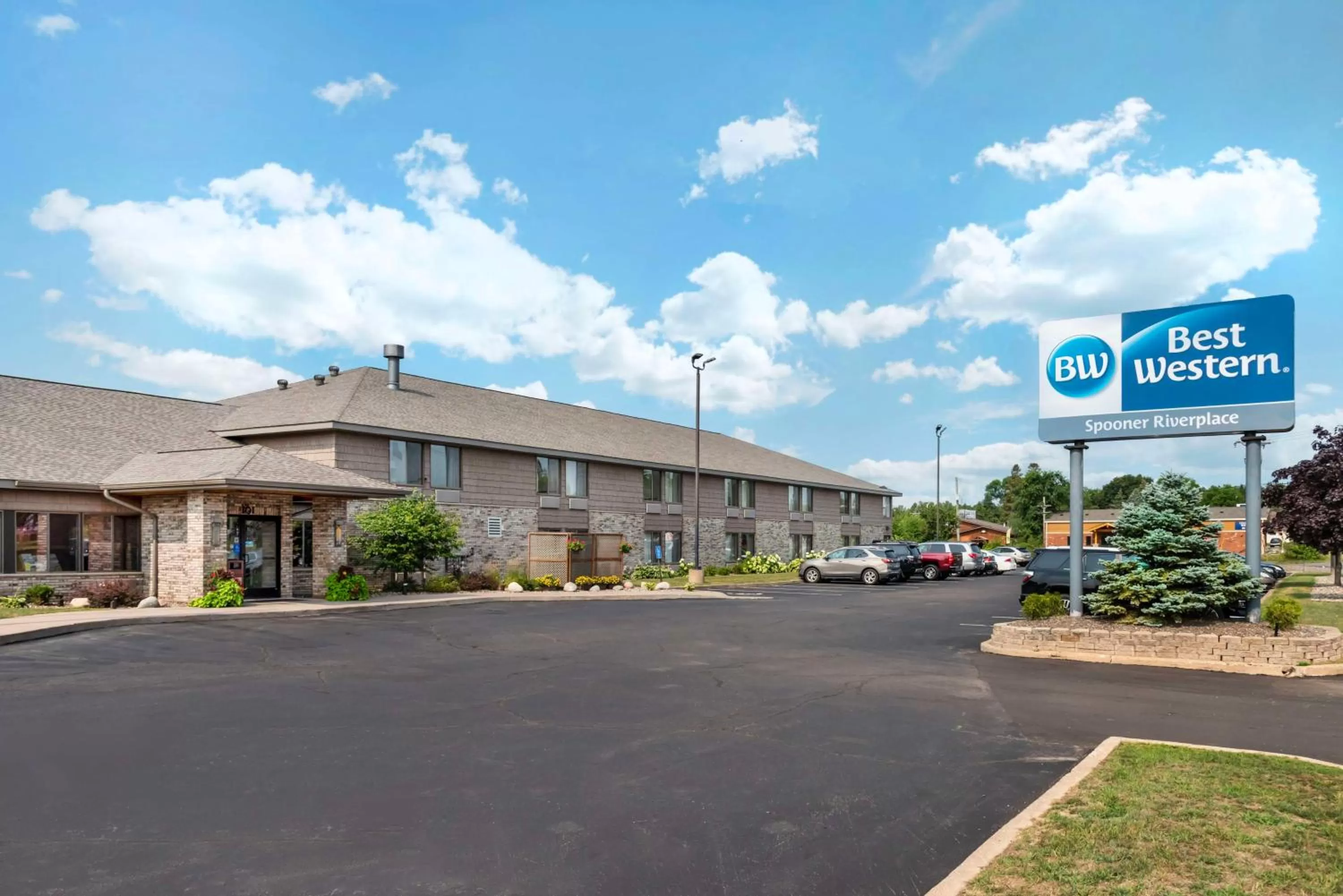 Property building in Best Western Spooner Riverplace