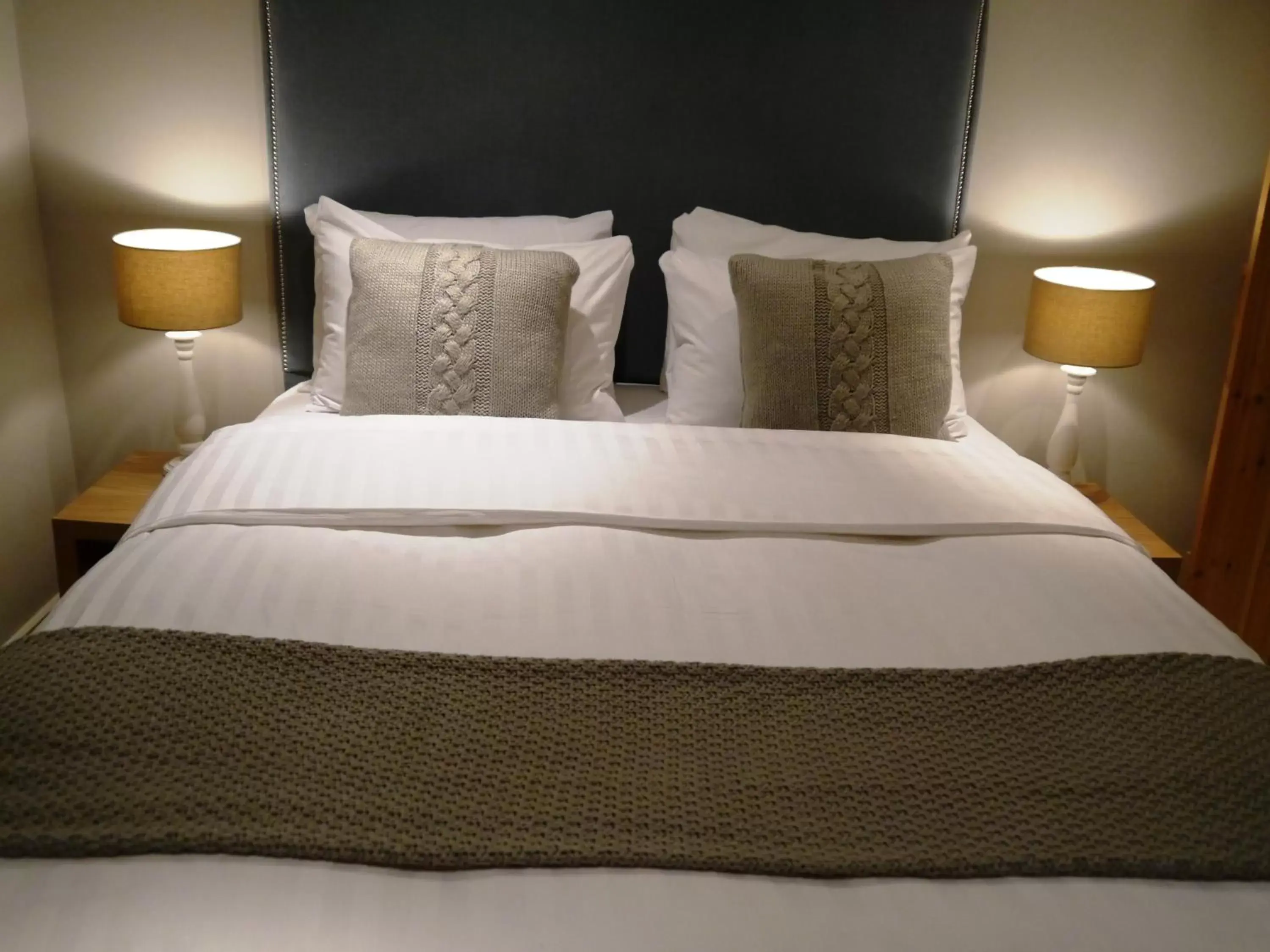 Bed in Castle Hotel & Apartments