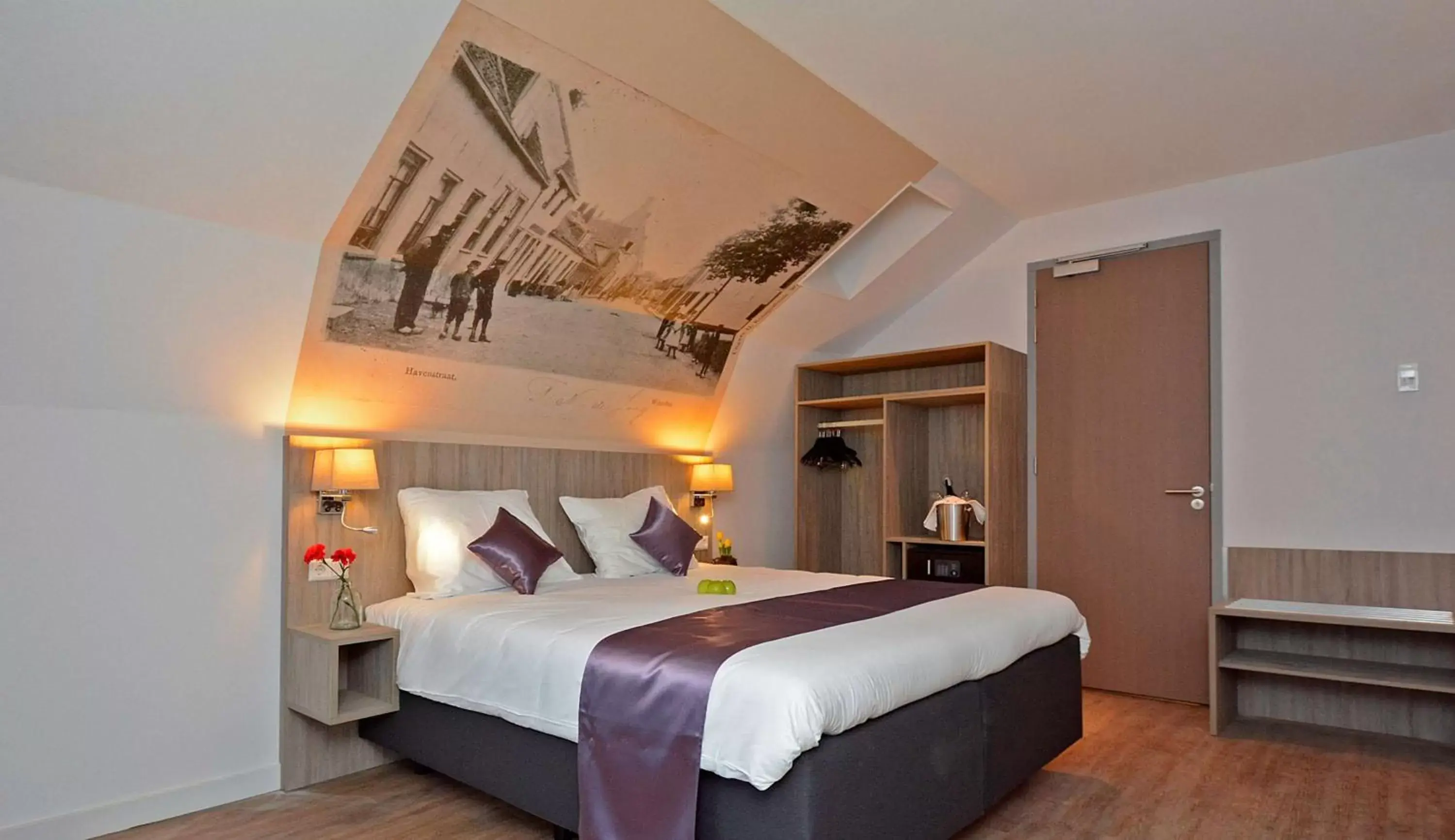 Photo of the whole room, Bed in Best Western City Hotel Woerden