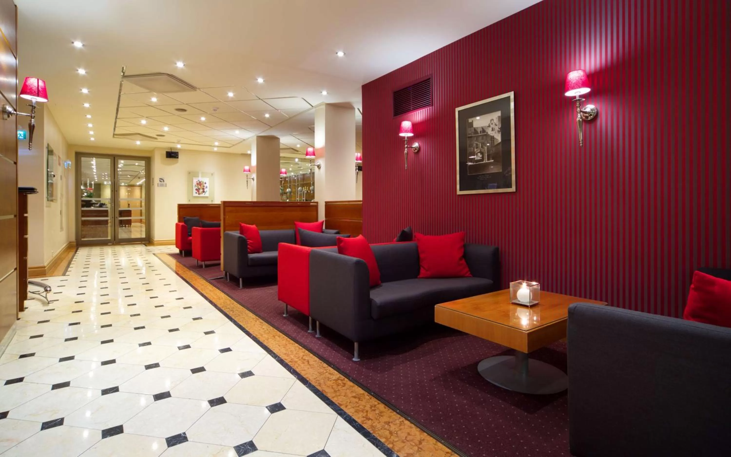 Lounge or bar in Radisson Blu Ridzene Hotel, Riga