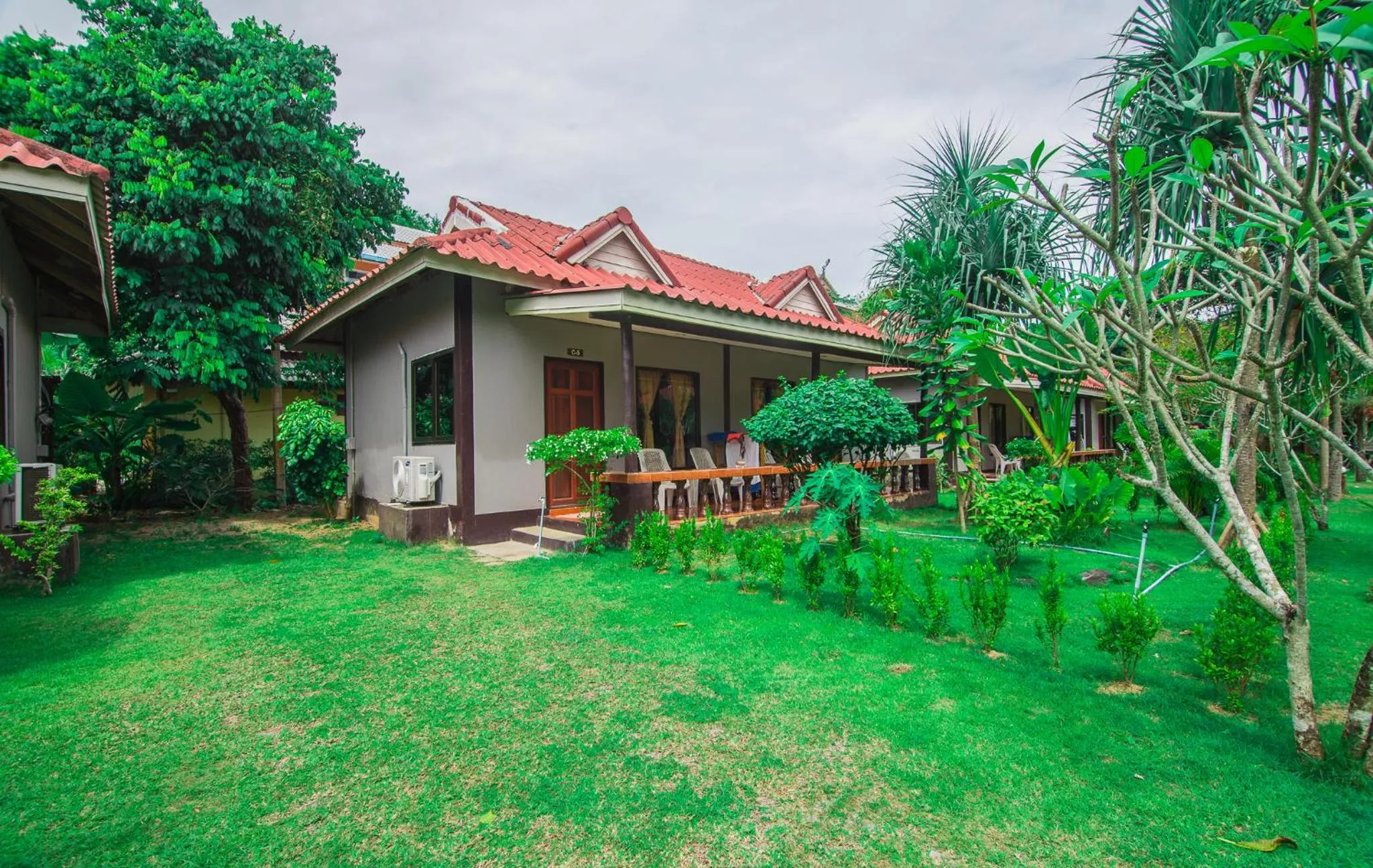 Property building in Lanta Nice Beach Resort - SHA Extra Plus