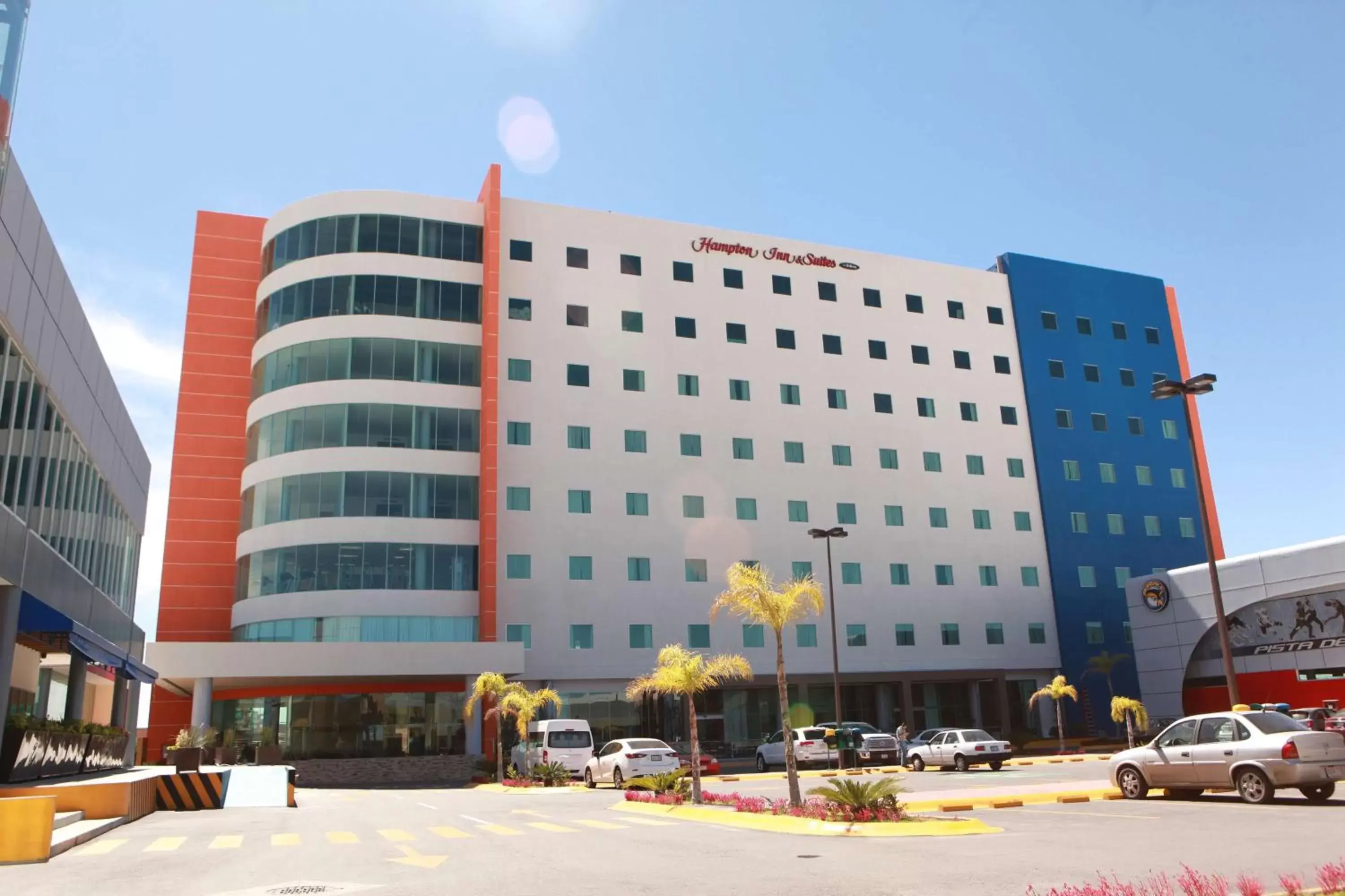 Property Building in Hampton Inn & Suites by Hilton Aguascalientes Aeropuerto